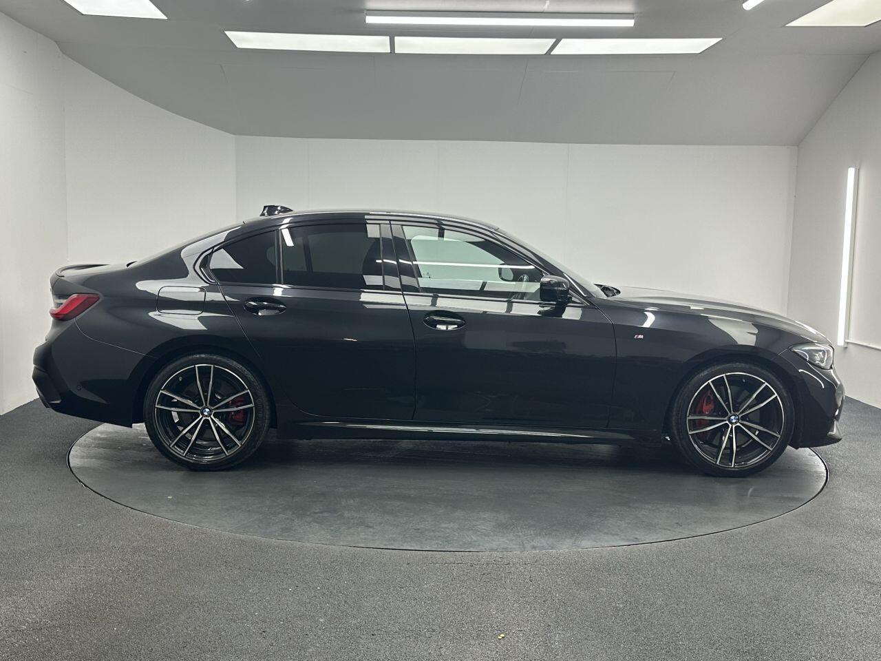 BMW 3 Series - Image 11