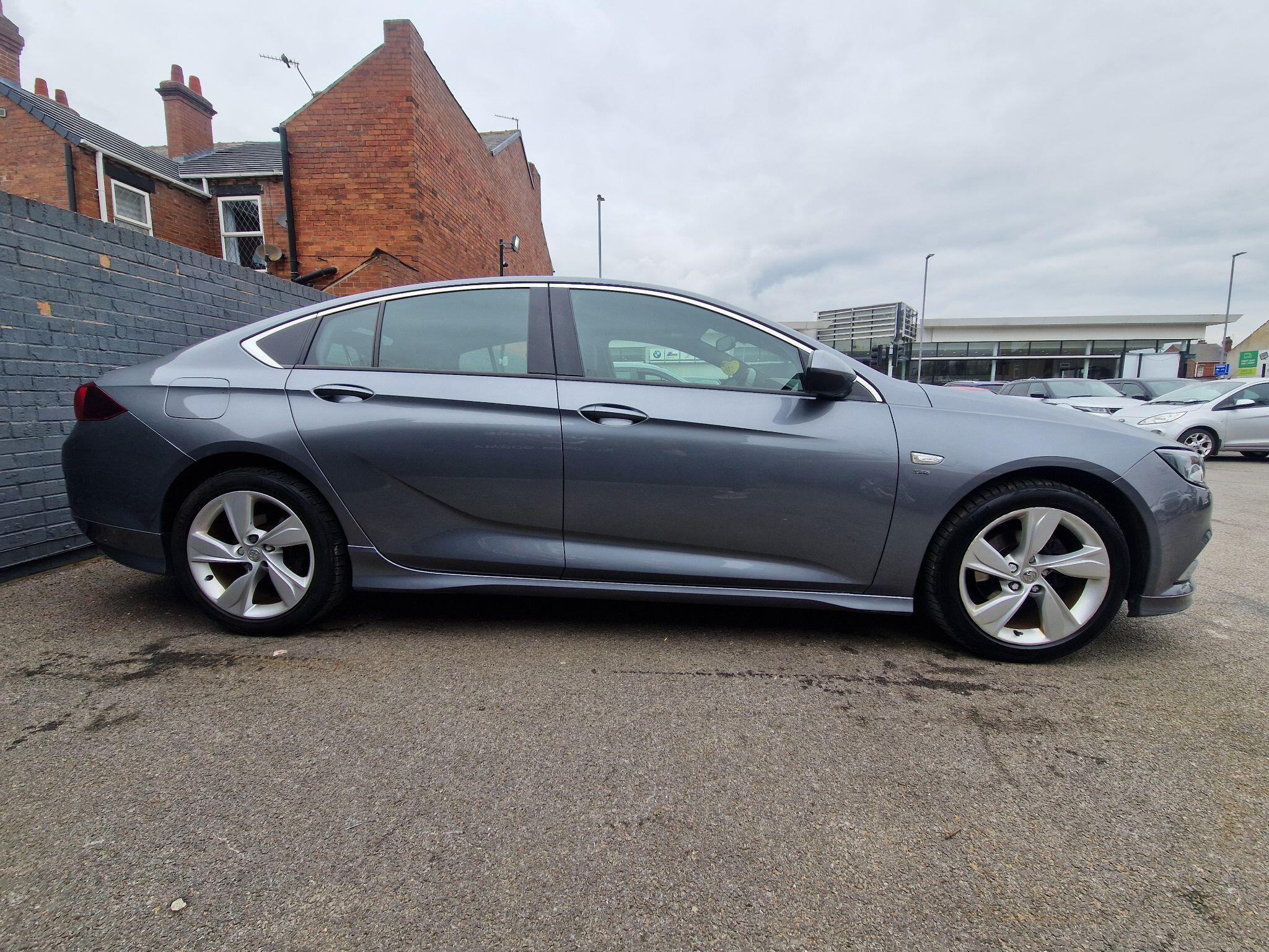 Vauxhall Insignia - Image 7