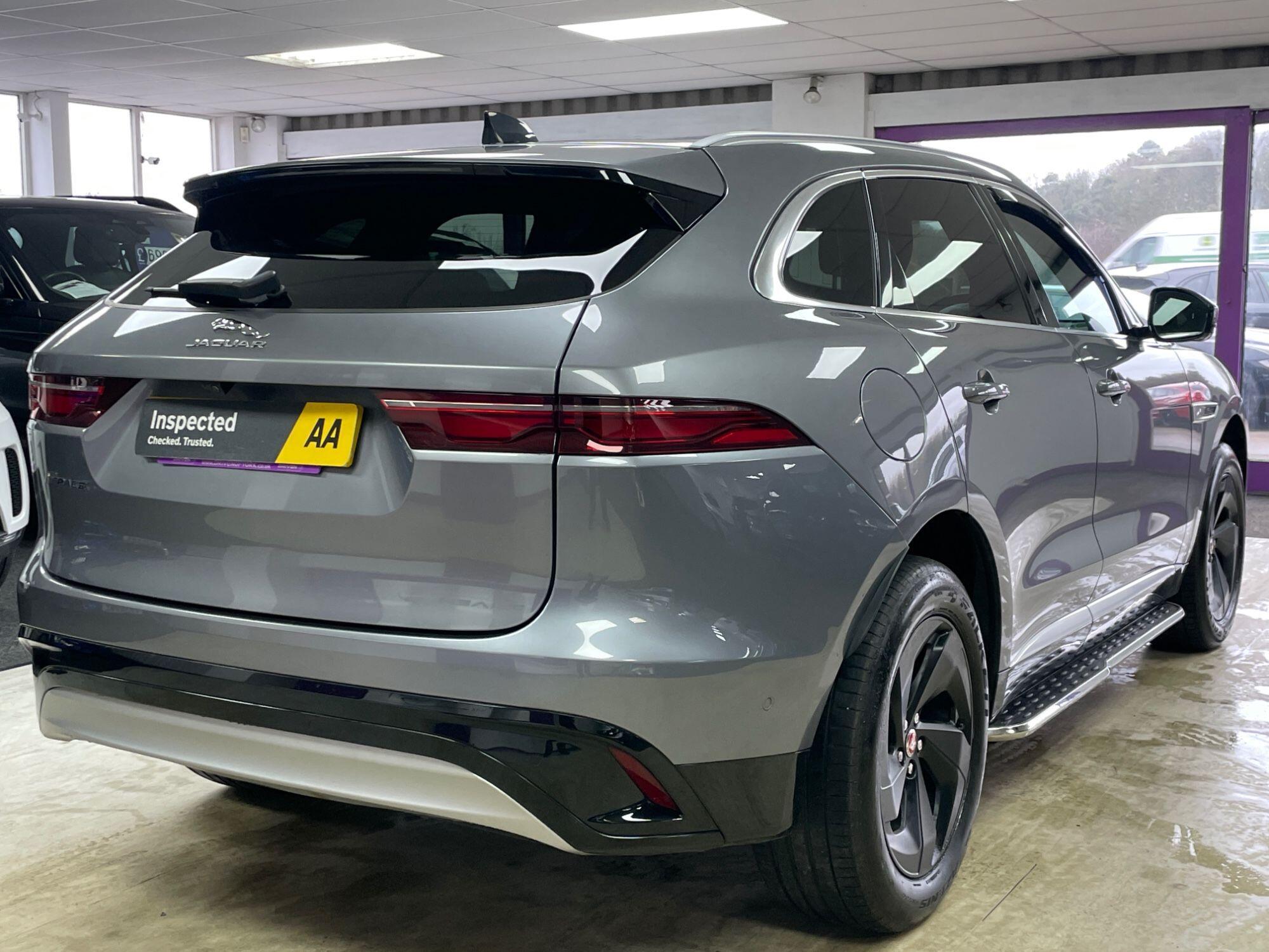 Jaguar F-Pace - Image 12