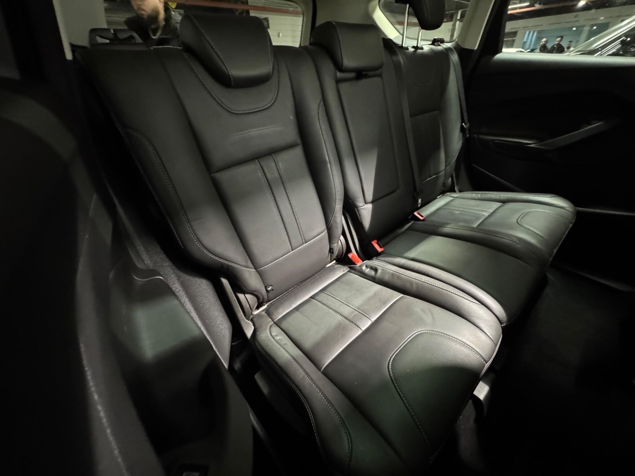 Ford Kuga - Image 12
