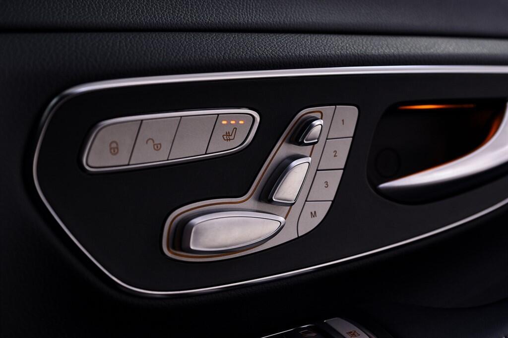 Mercedes V Class - Image 35