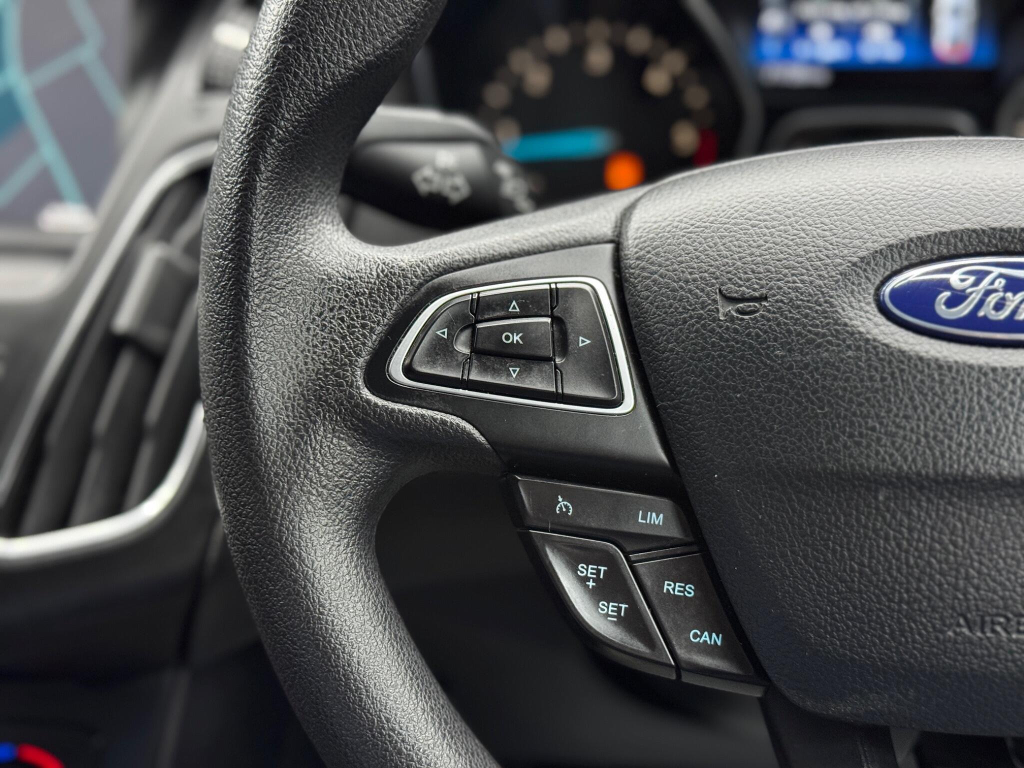 Ford Focus - Image 20