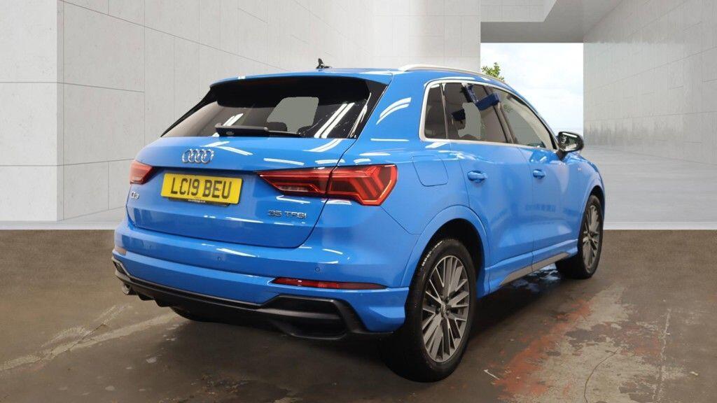 Audi Q3 - Image 4