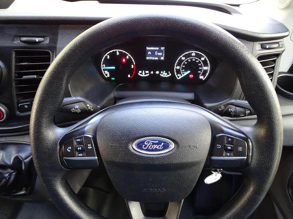 Ford Transit - Image 17