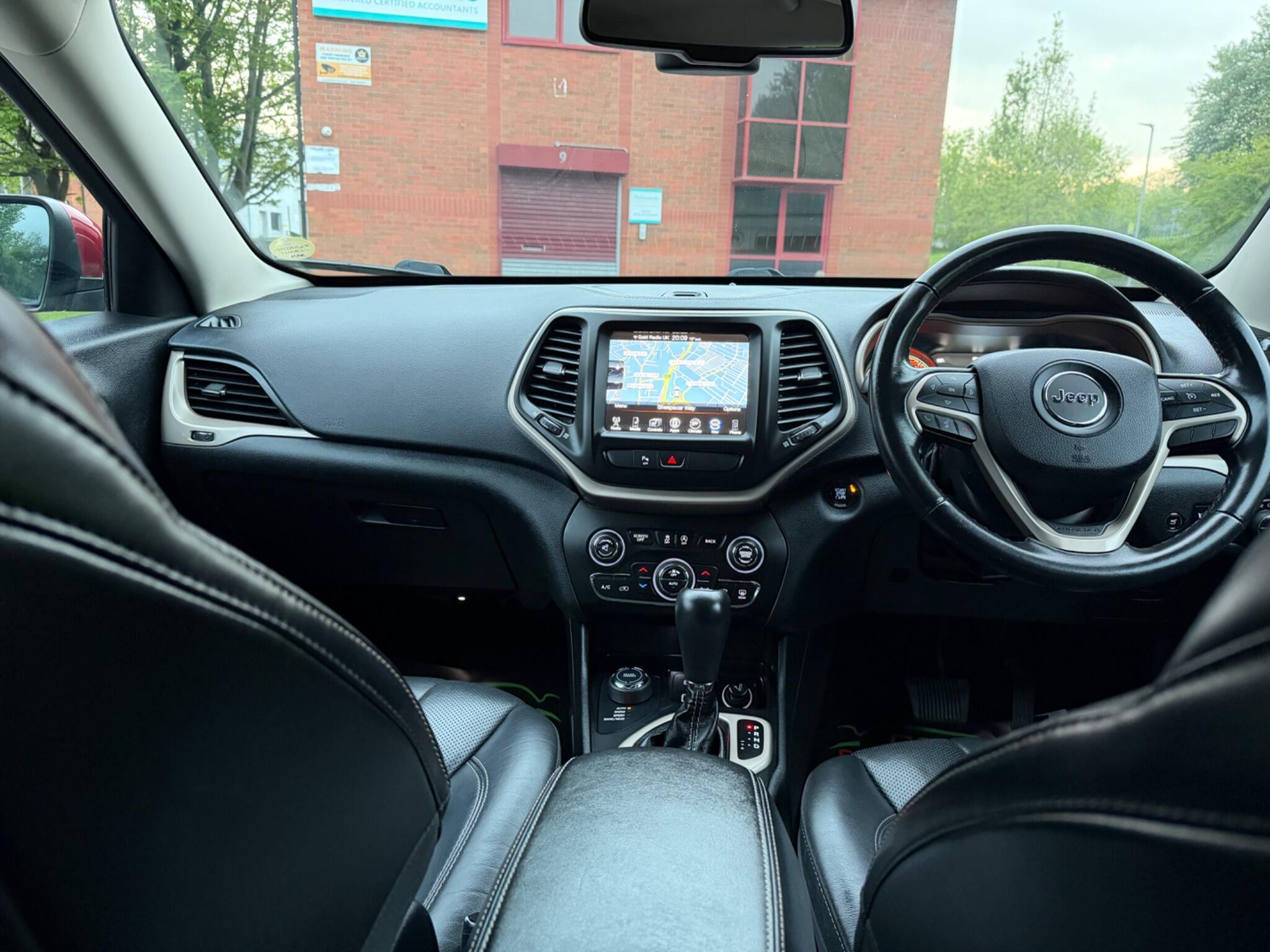 Jeep Cherokee - Image 45