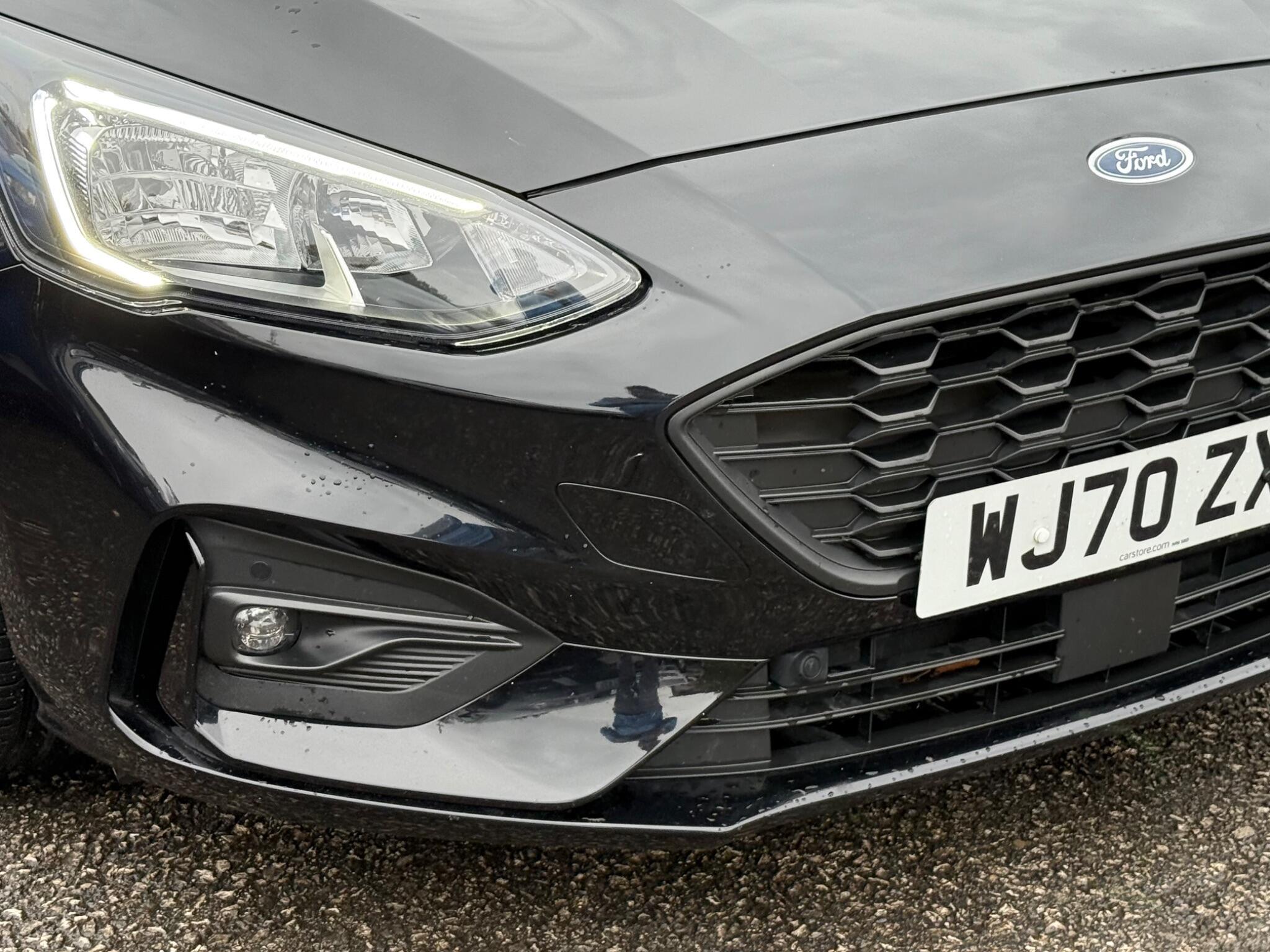 Ford Focus - Image 55