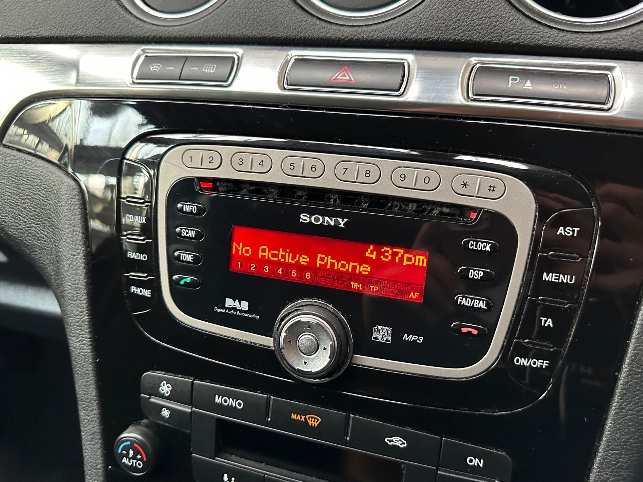 Ford S-MAX - Image 14
