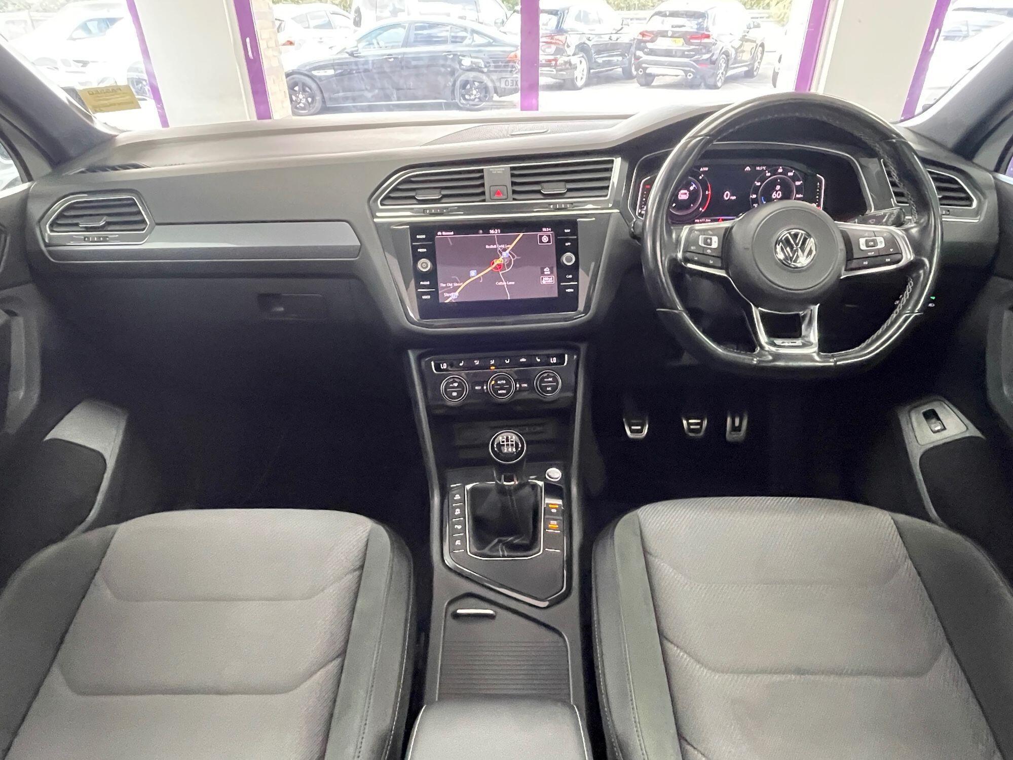 Volkswagen Tiguan - Image 2