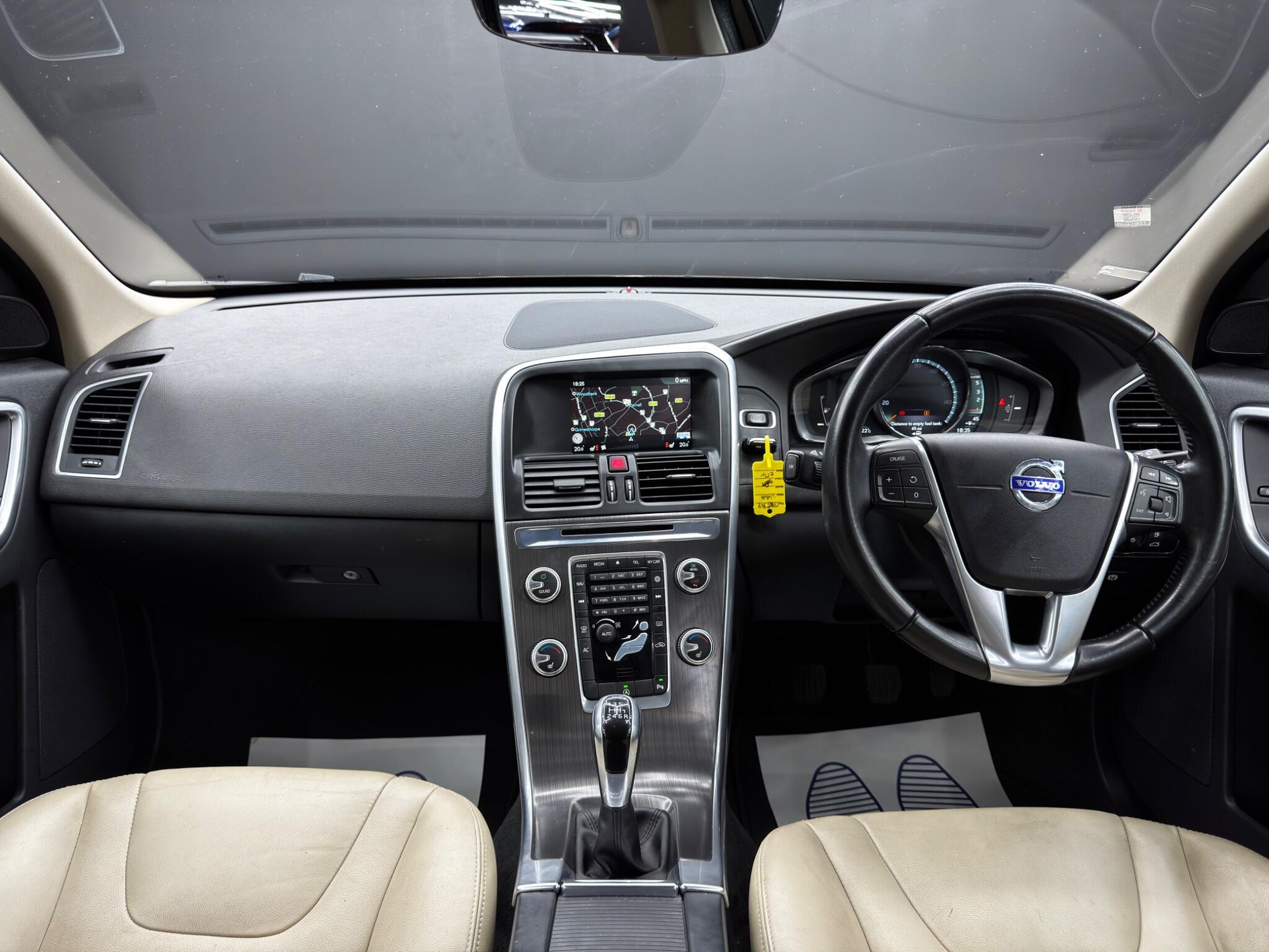 Volvo XC60 - Image 10