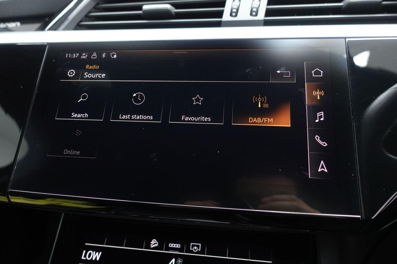 Audi E-Tron - Image 20