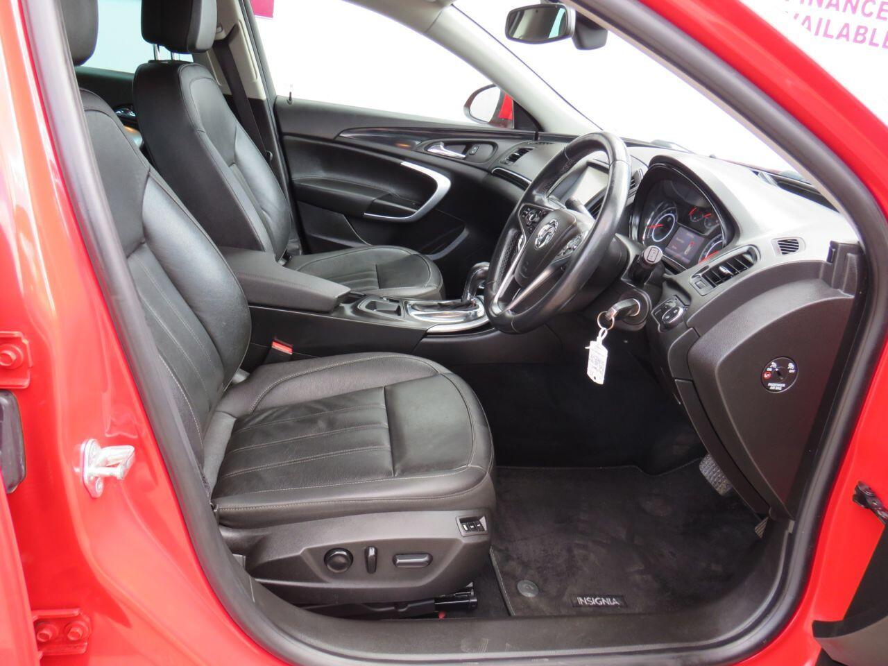 Vauxhall Insignia - Image 7