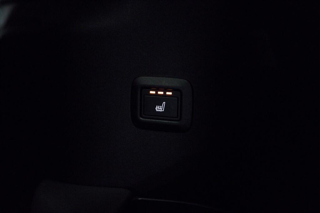 Land Rover Defender 130 - Image 23