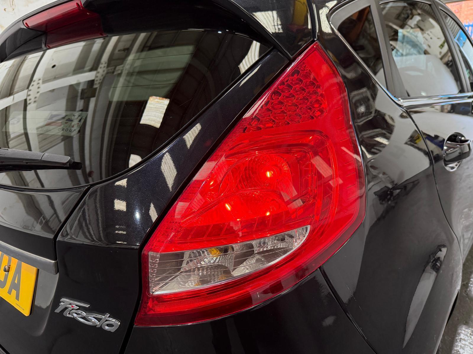 Ford Fiesta - Image 11