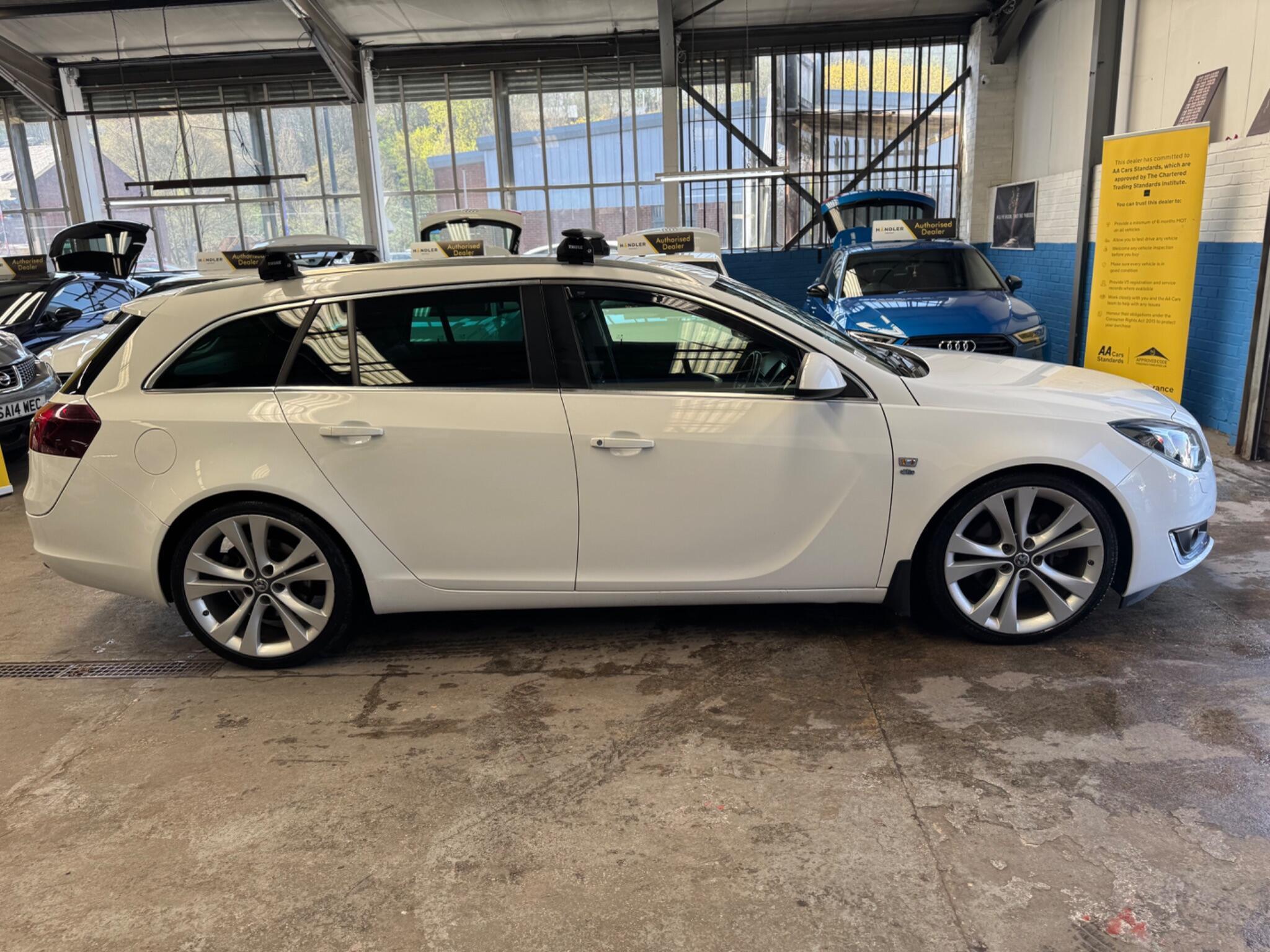 Vauxhall Insignia - Image 7