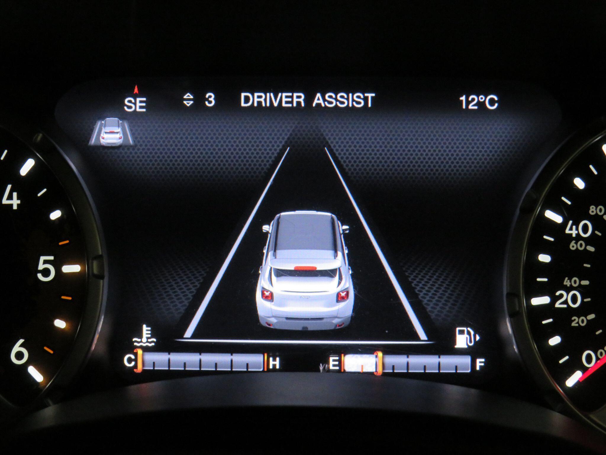 Jeep Renegade - Image 18