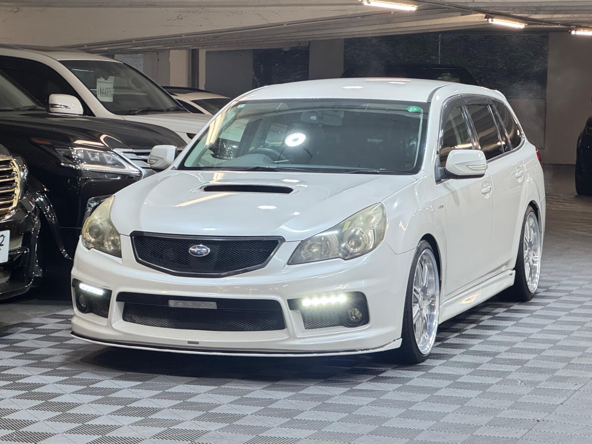 Subaru Legacy - Image 6