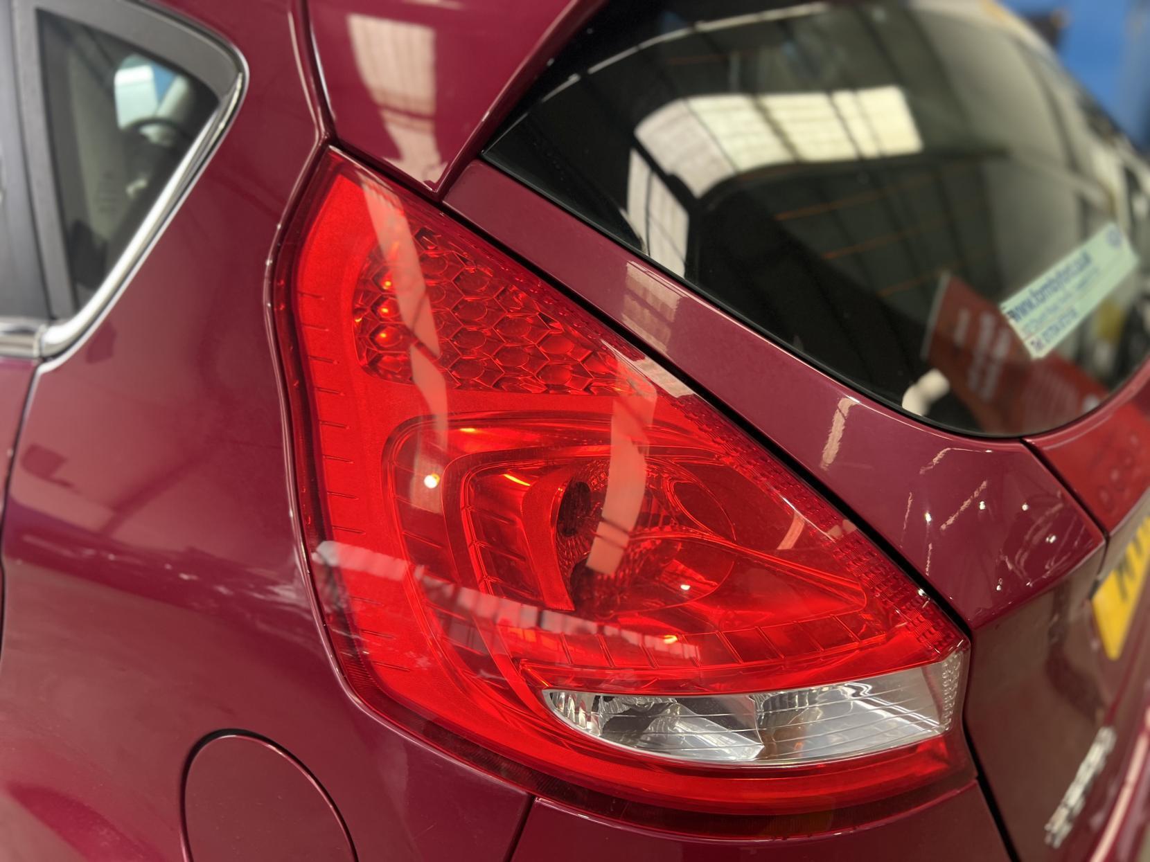 Ford Fiesta - Image 13