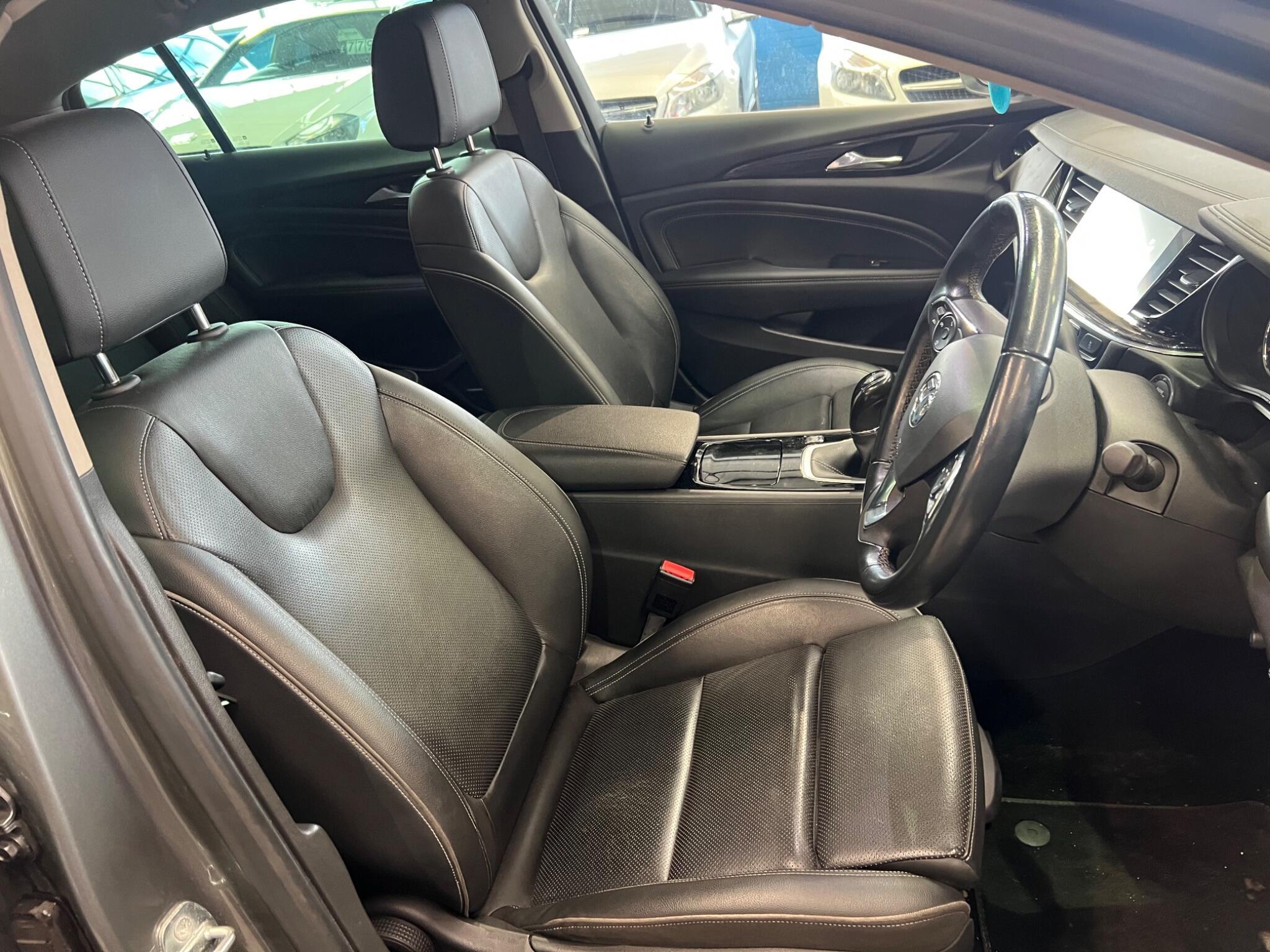 Vauxhall Insignia - Image 18