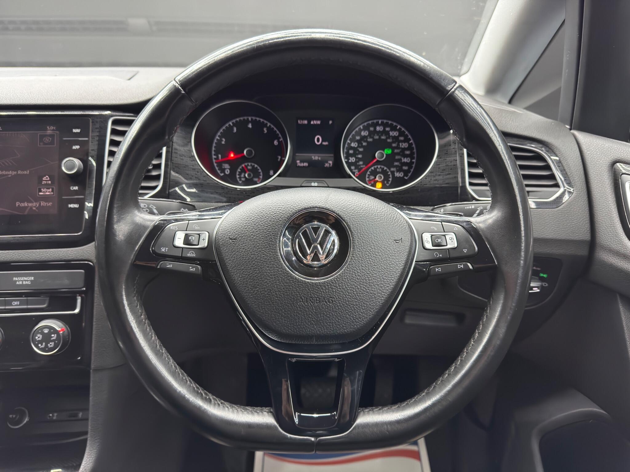 Volkswagen GOLF SV - Image 19