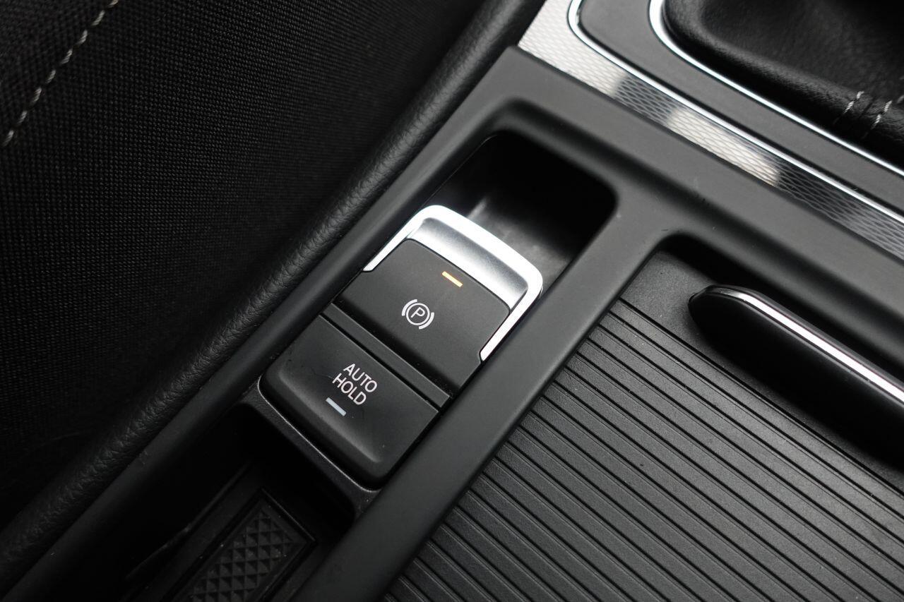 Volkswagen Golf - Image 51