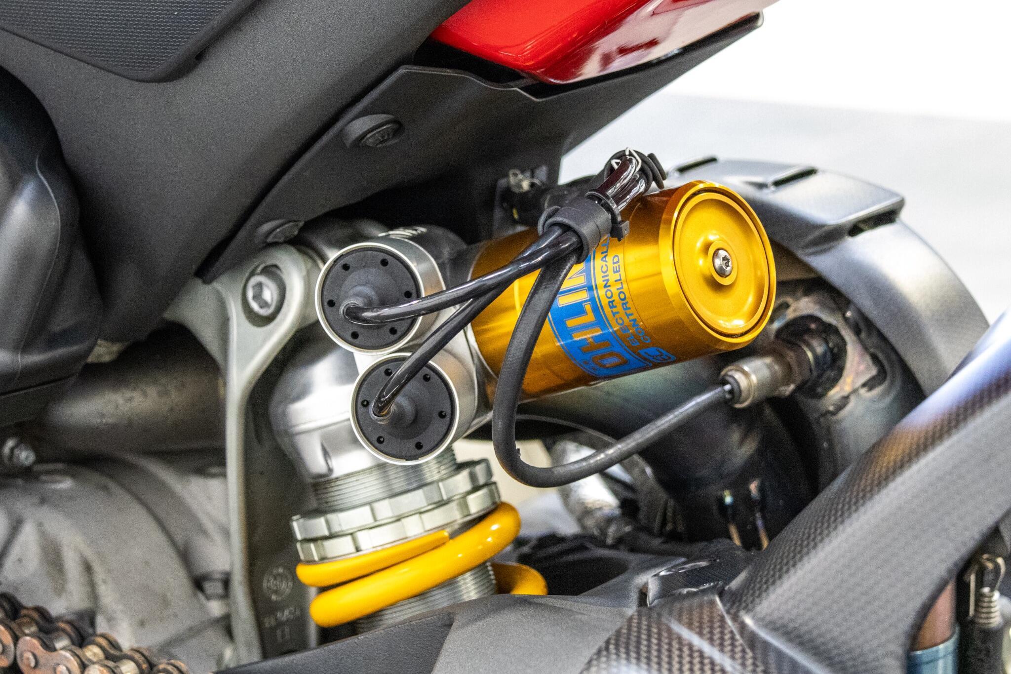 Ducati PANIGALE V4 - Image 8