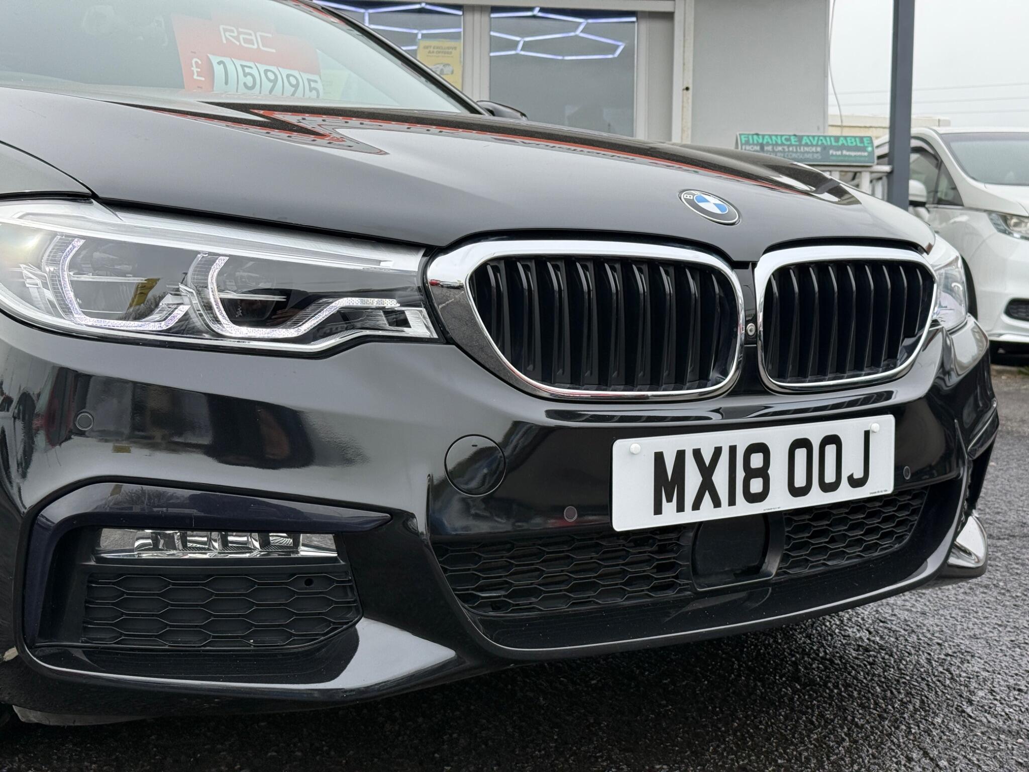 BMW 5 Series - Image 10