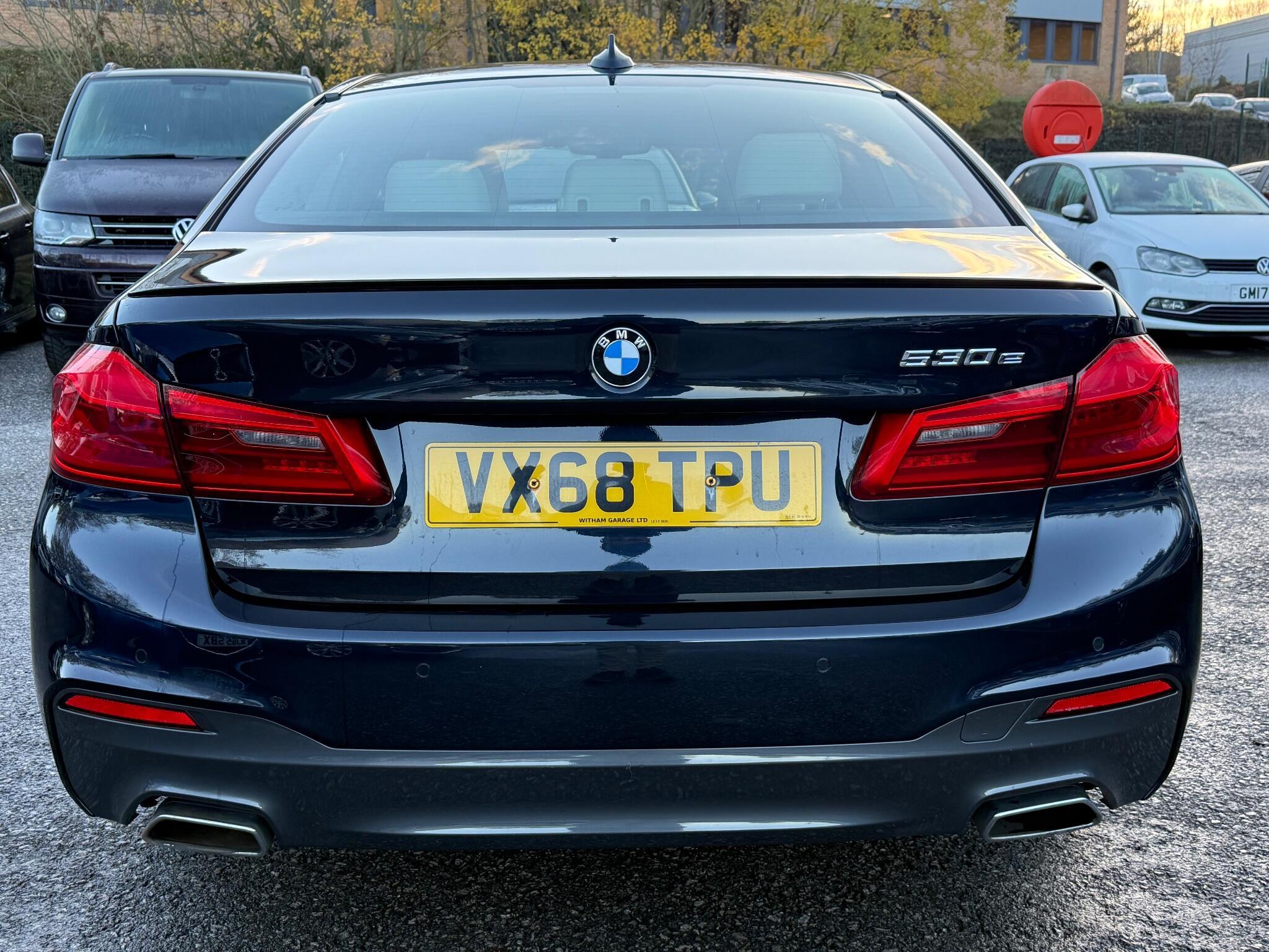 BMW 5 Series - Image 11