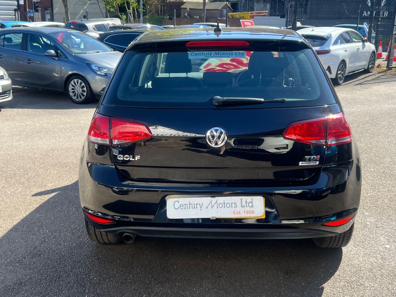 Volkswagen Golf - Image 14