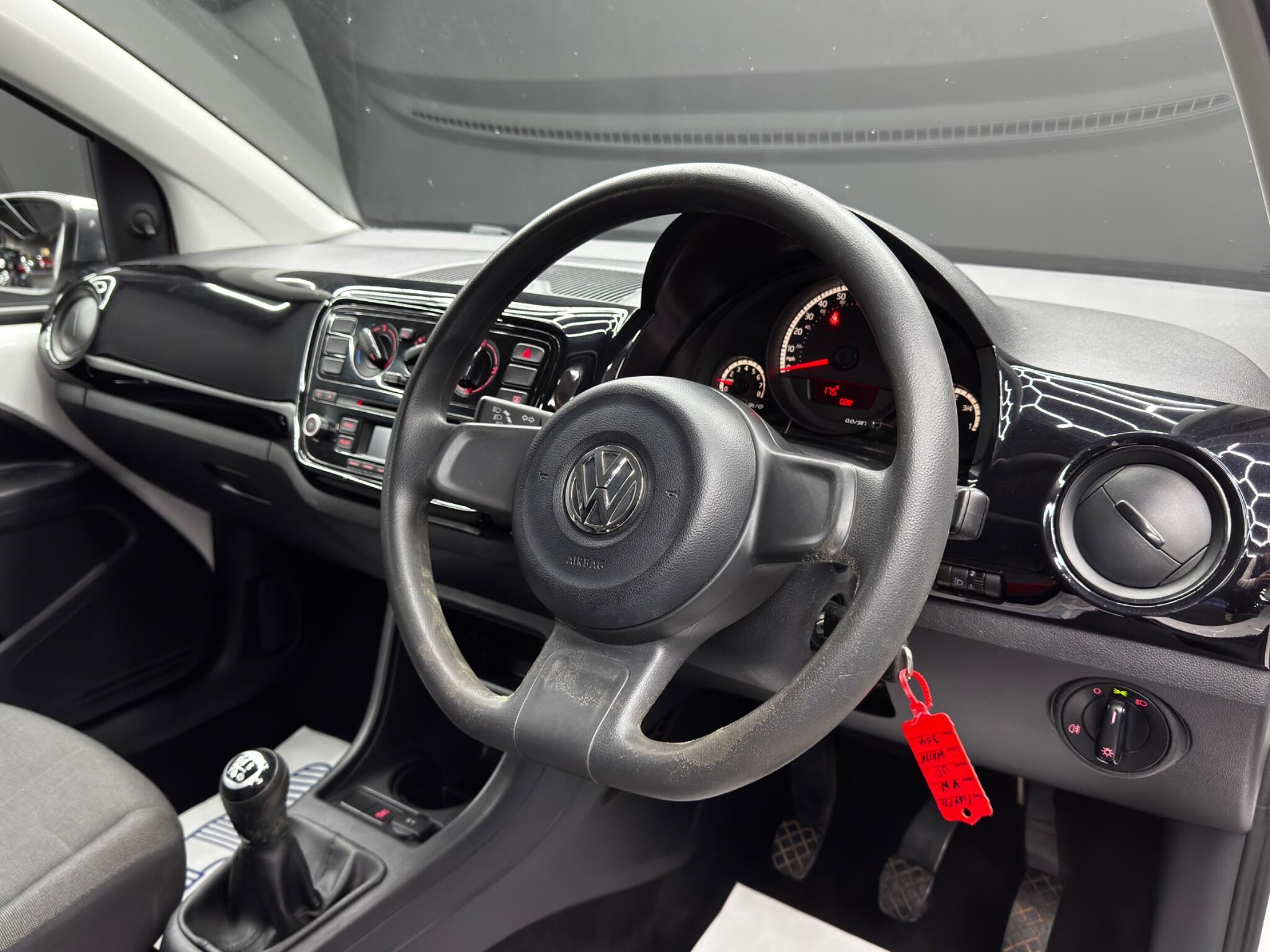 Volkswagen up! - Image 9