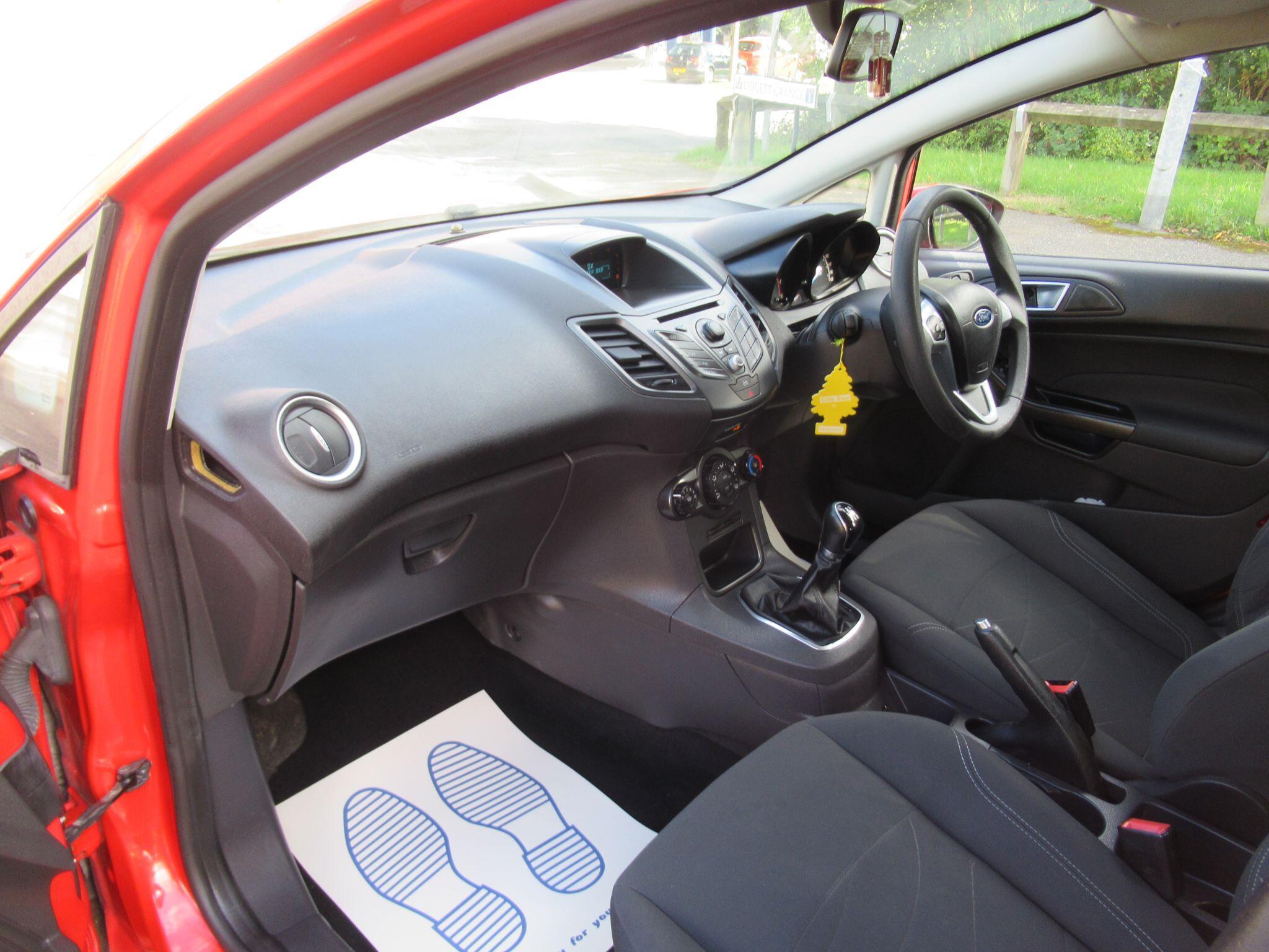 Ford Fiesta - Image 13