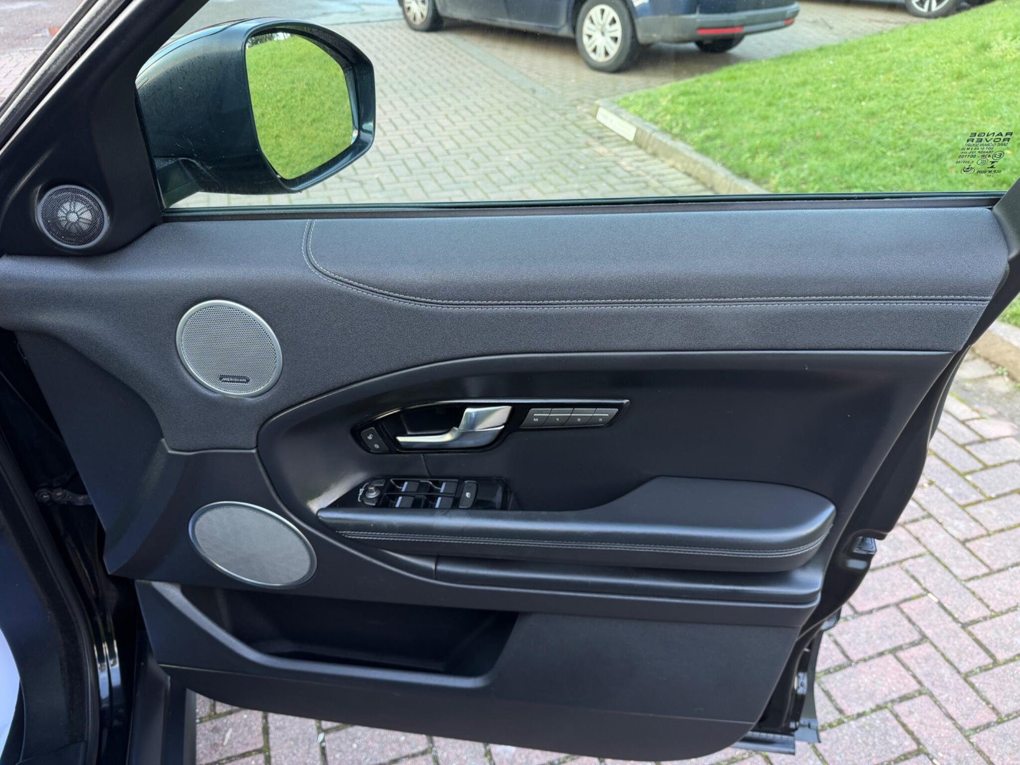 Land Rover Range Rover Evoque - Image 34