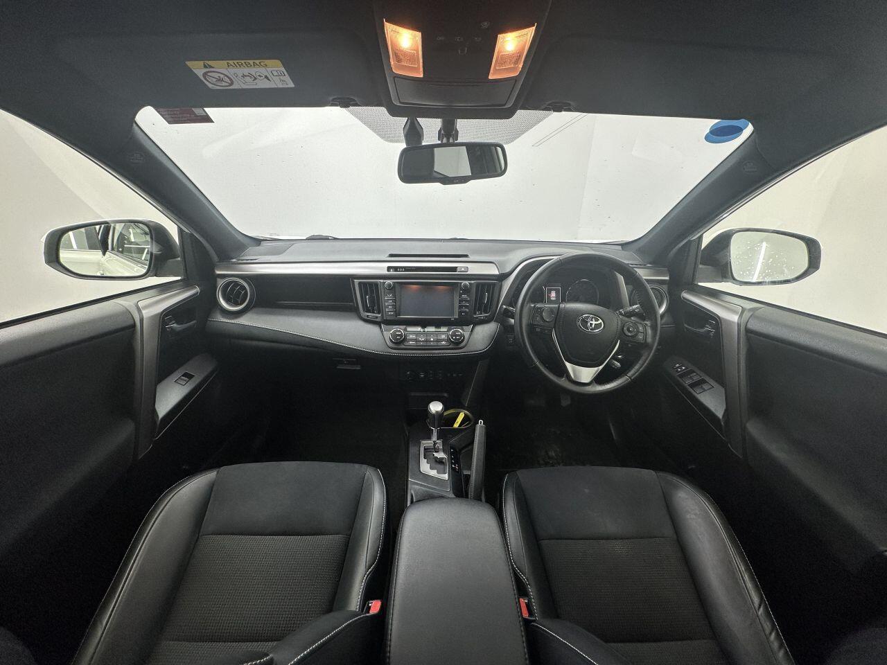 Toyota RAV4 - Image 2