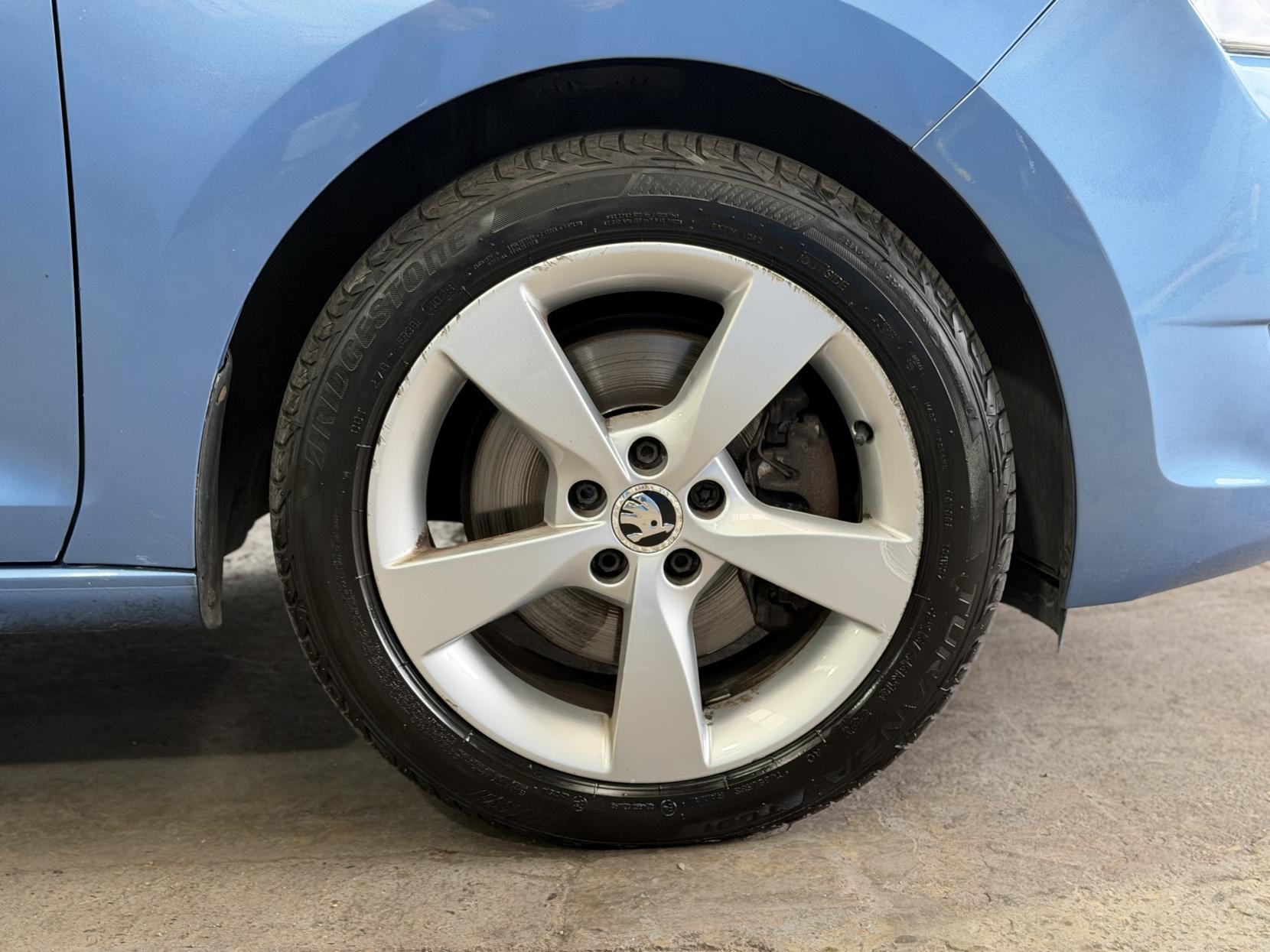 Skoda Rapid - Image 18