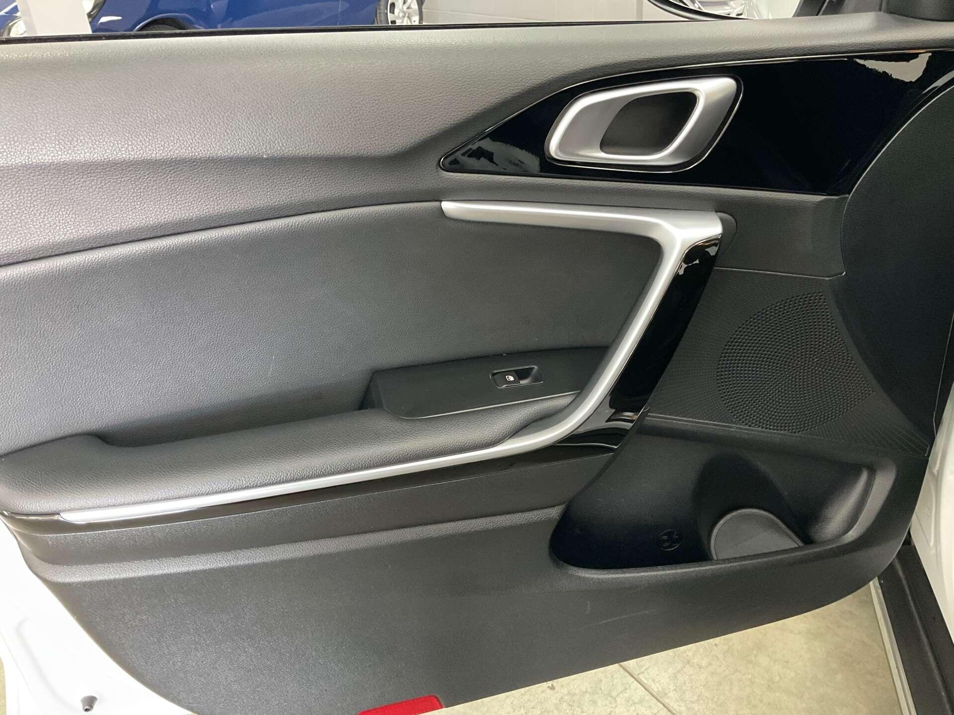 Kia XCeed - Image 33