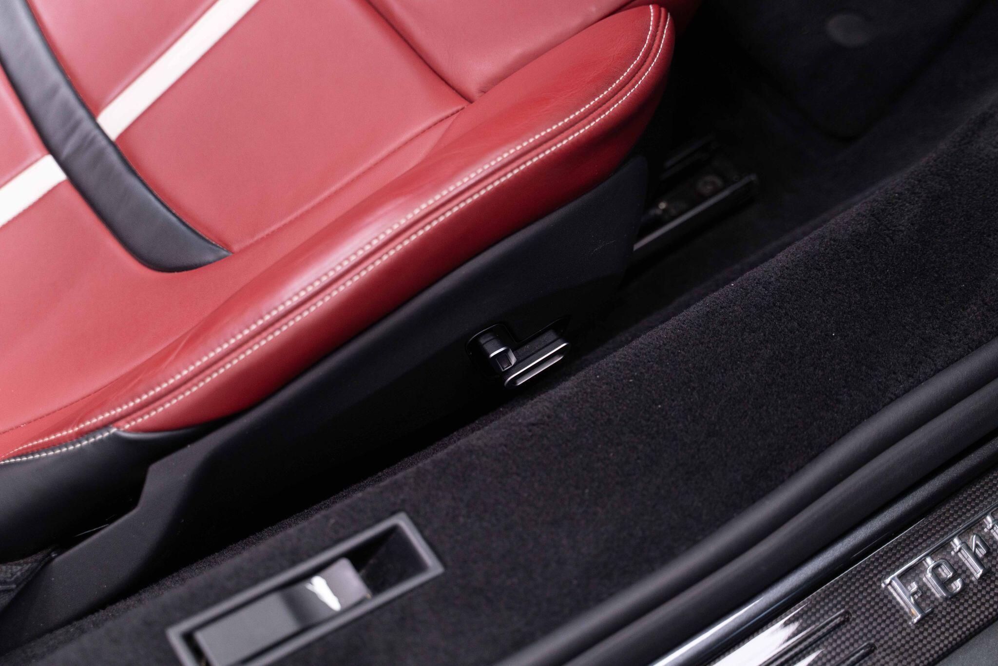 Ferrari SF90 Spider - Image 33