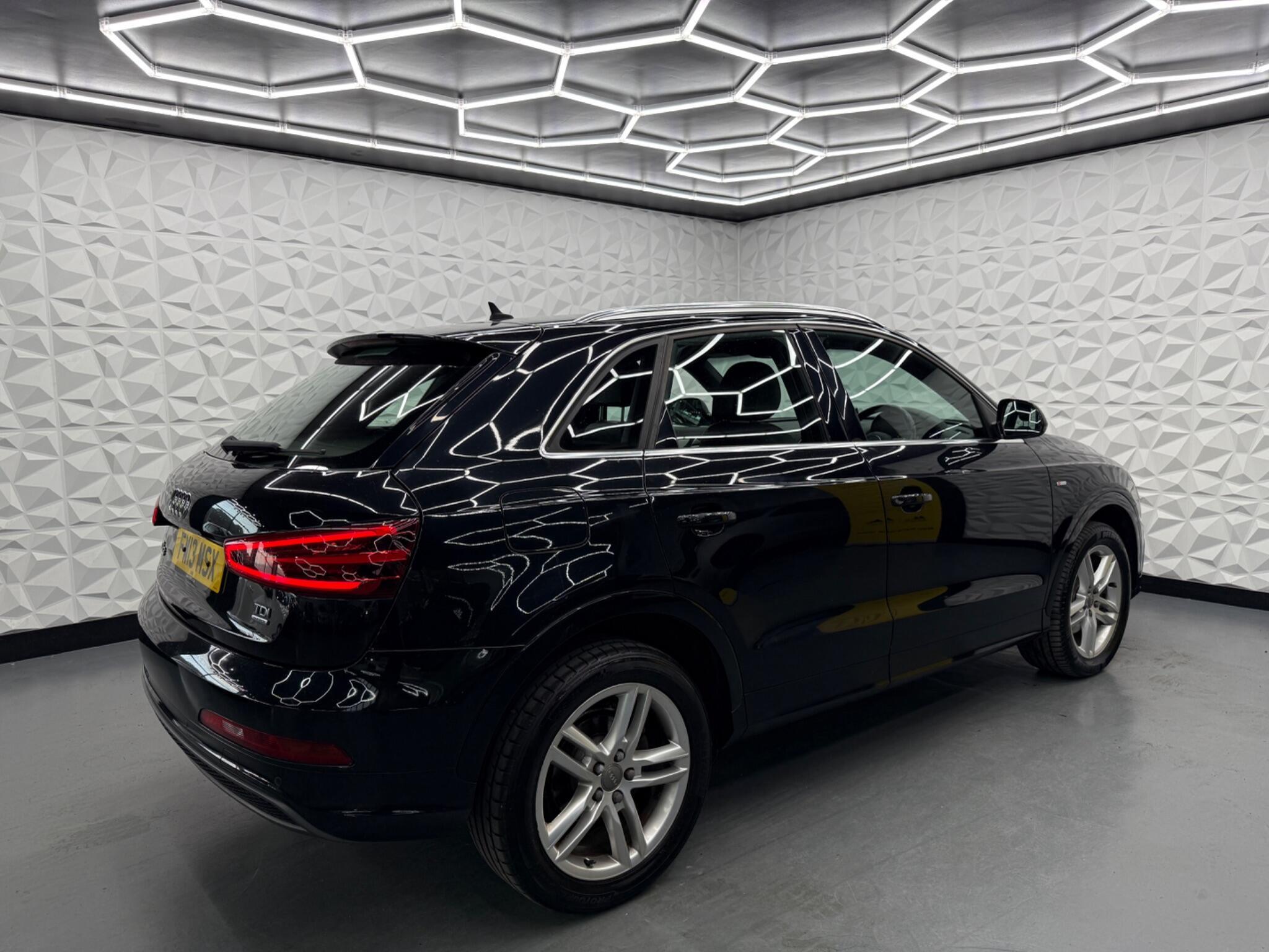 Audi Q3 - Image 13