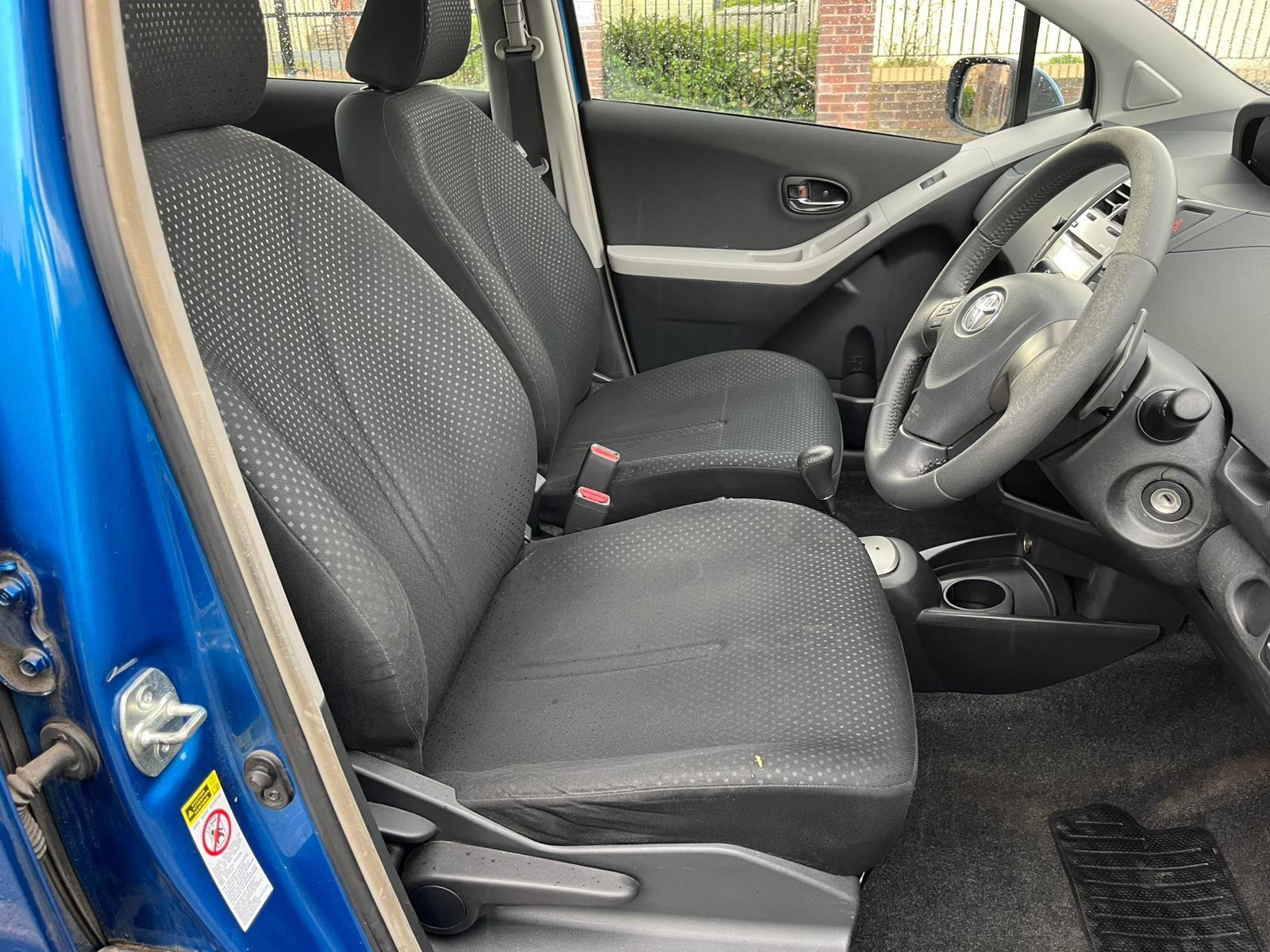 Toyota Yaris - Image 10