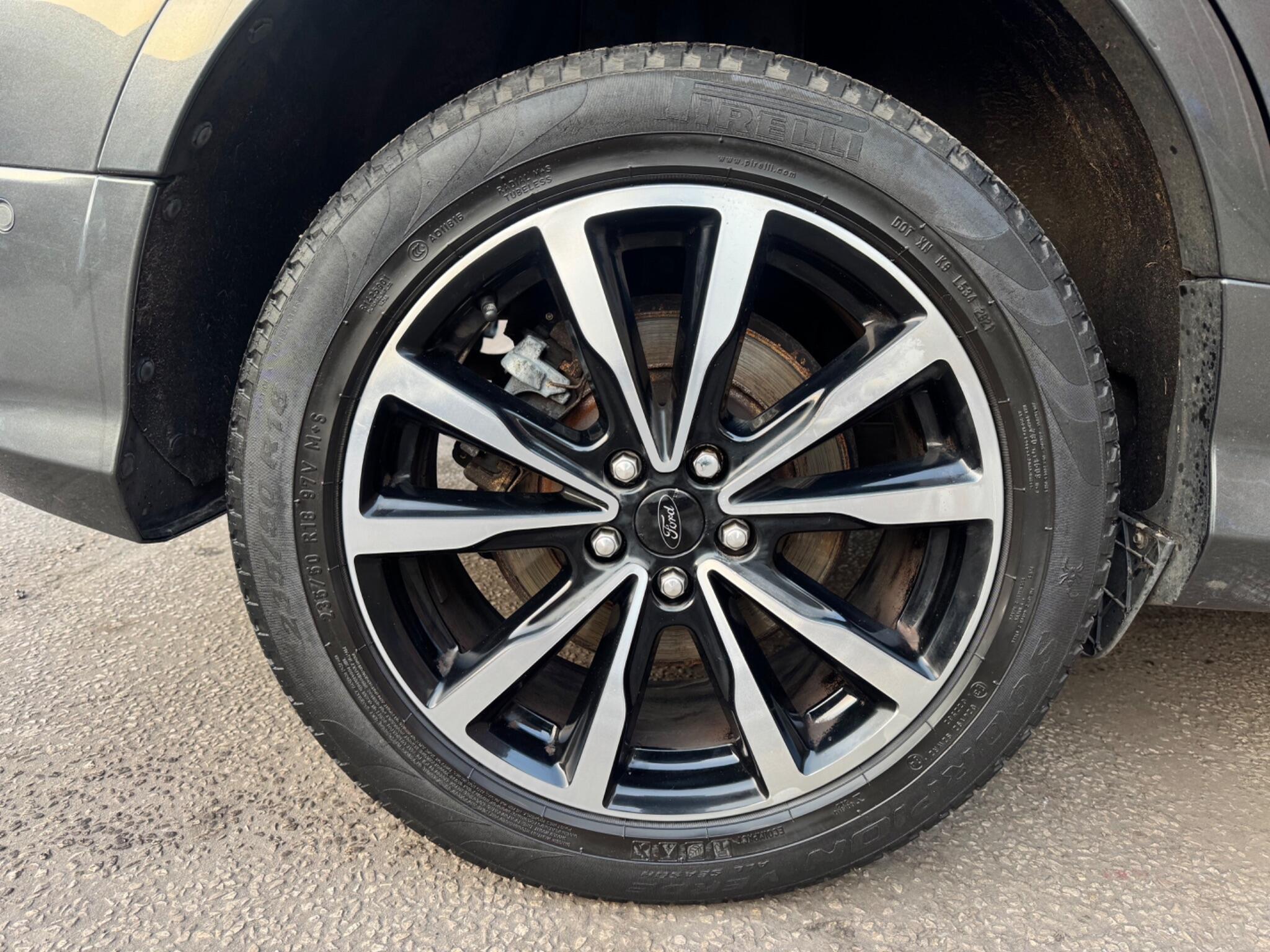 Ford Kuga - Image 36