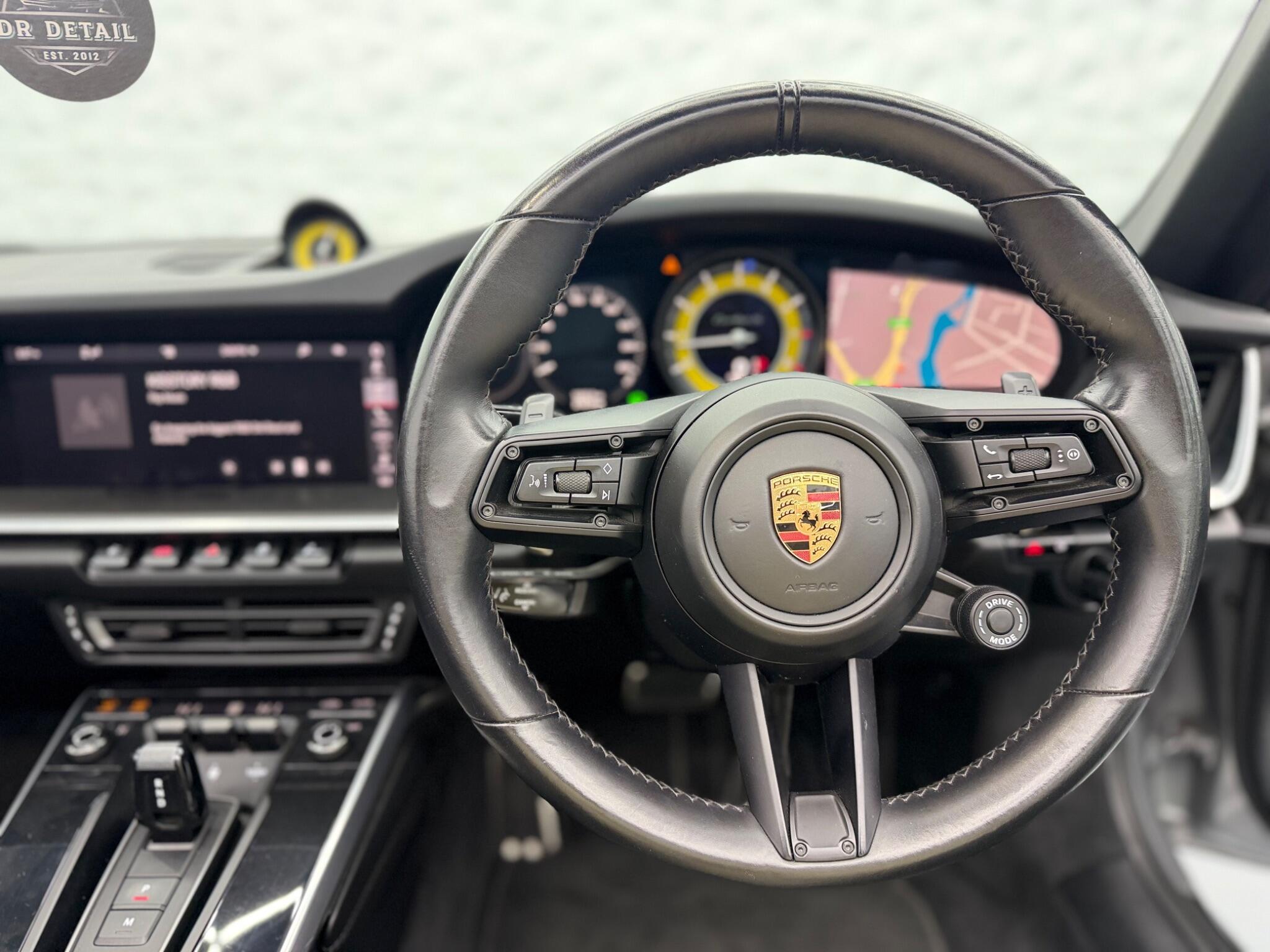 Porsche 911 - Image 33