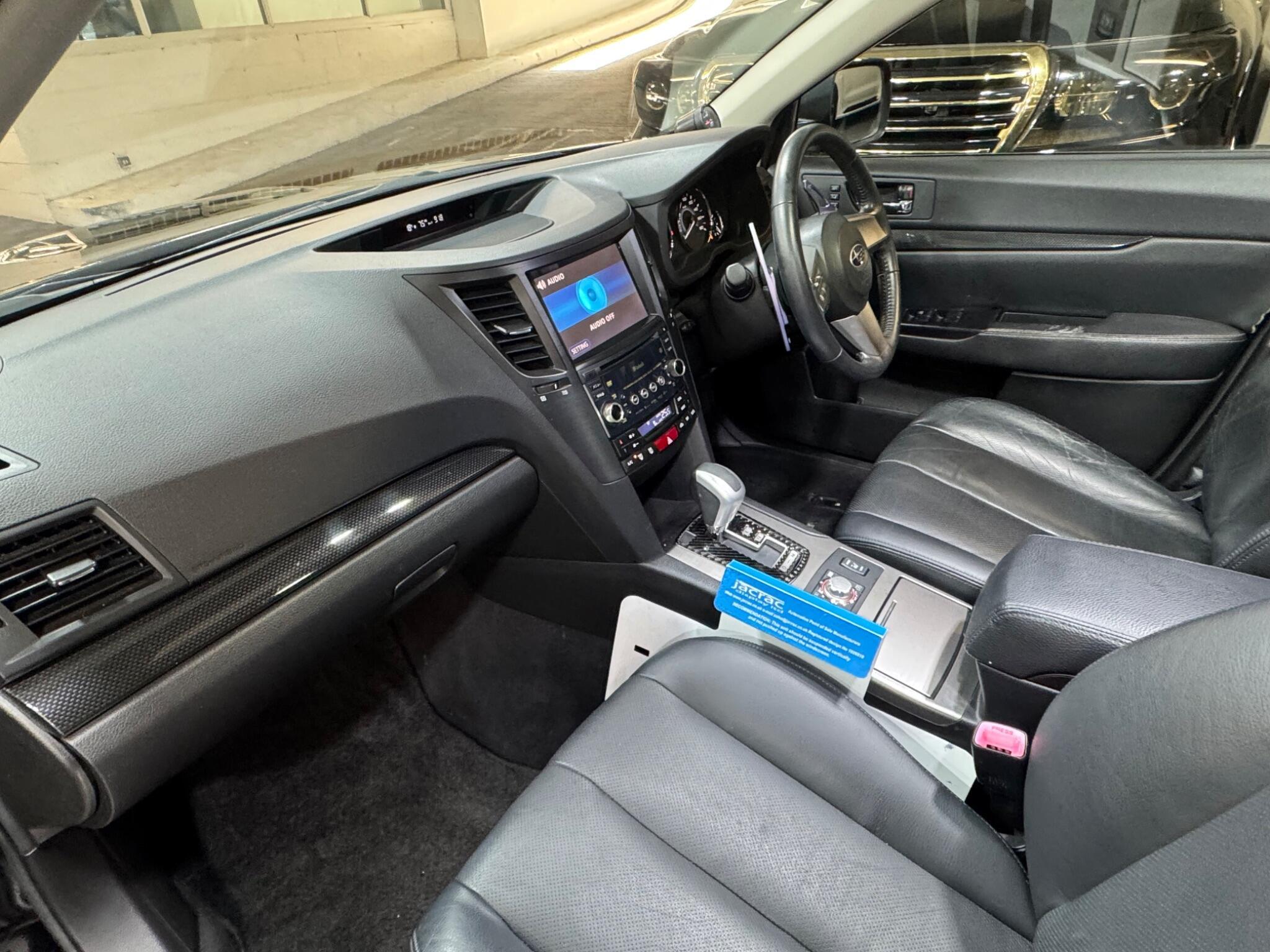 Subaru Legacy - Image 11