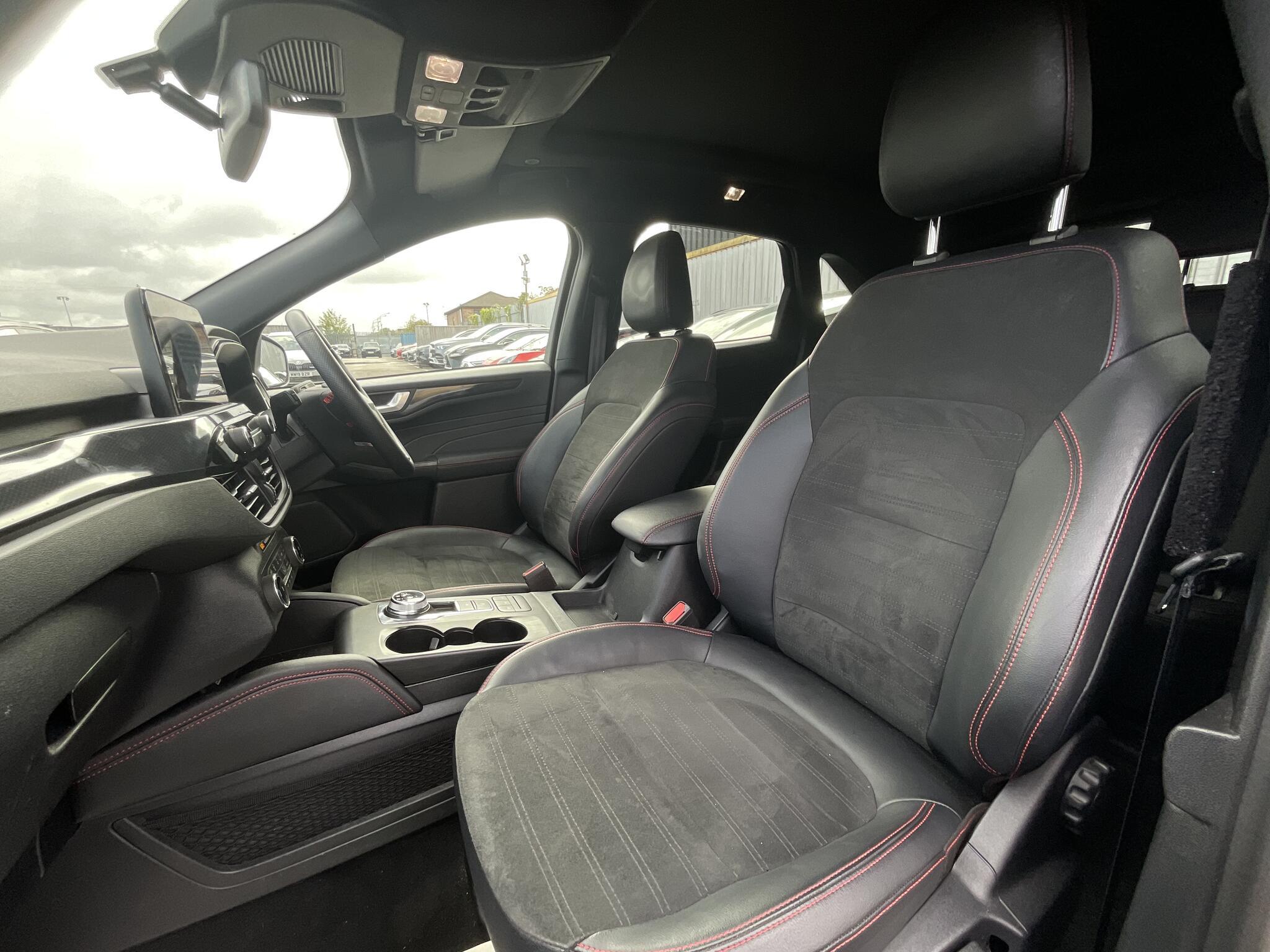 Ford Kuga - Image 17