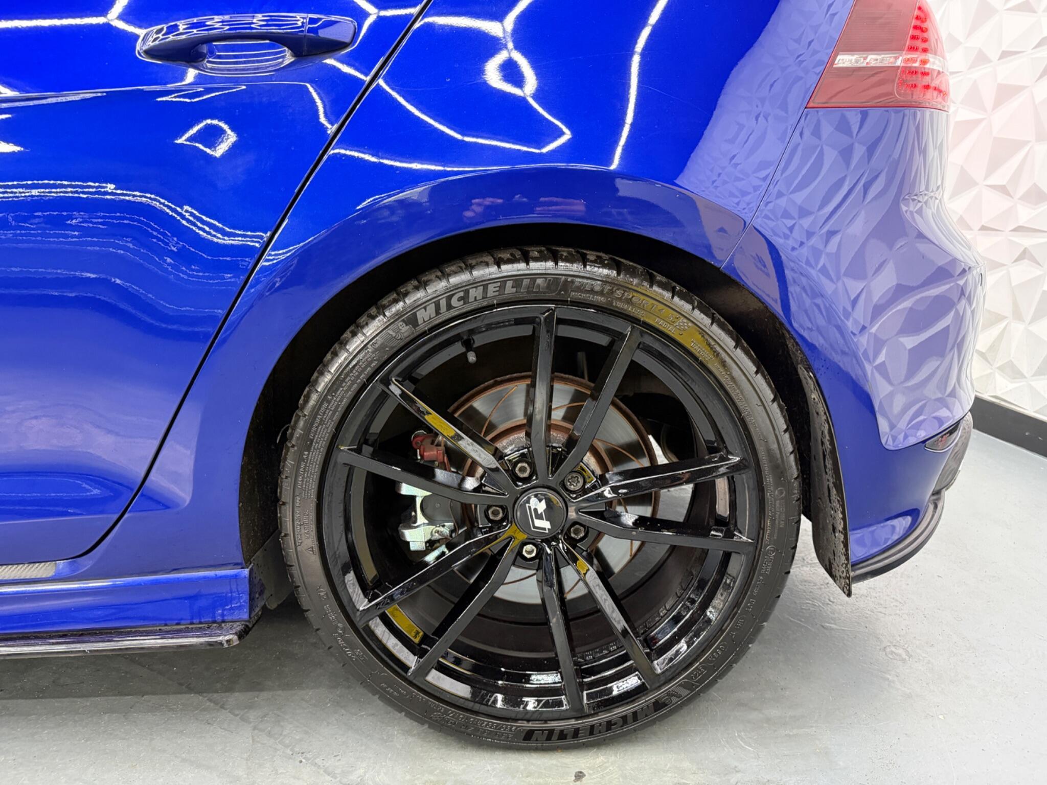 Volkswagen Golf - Image 9