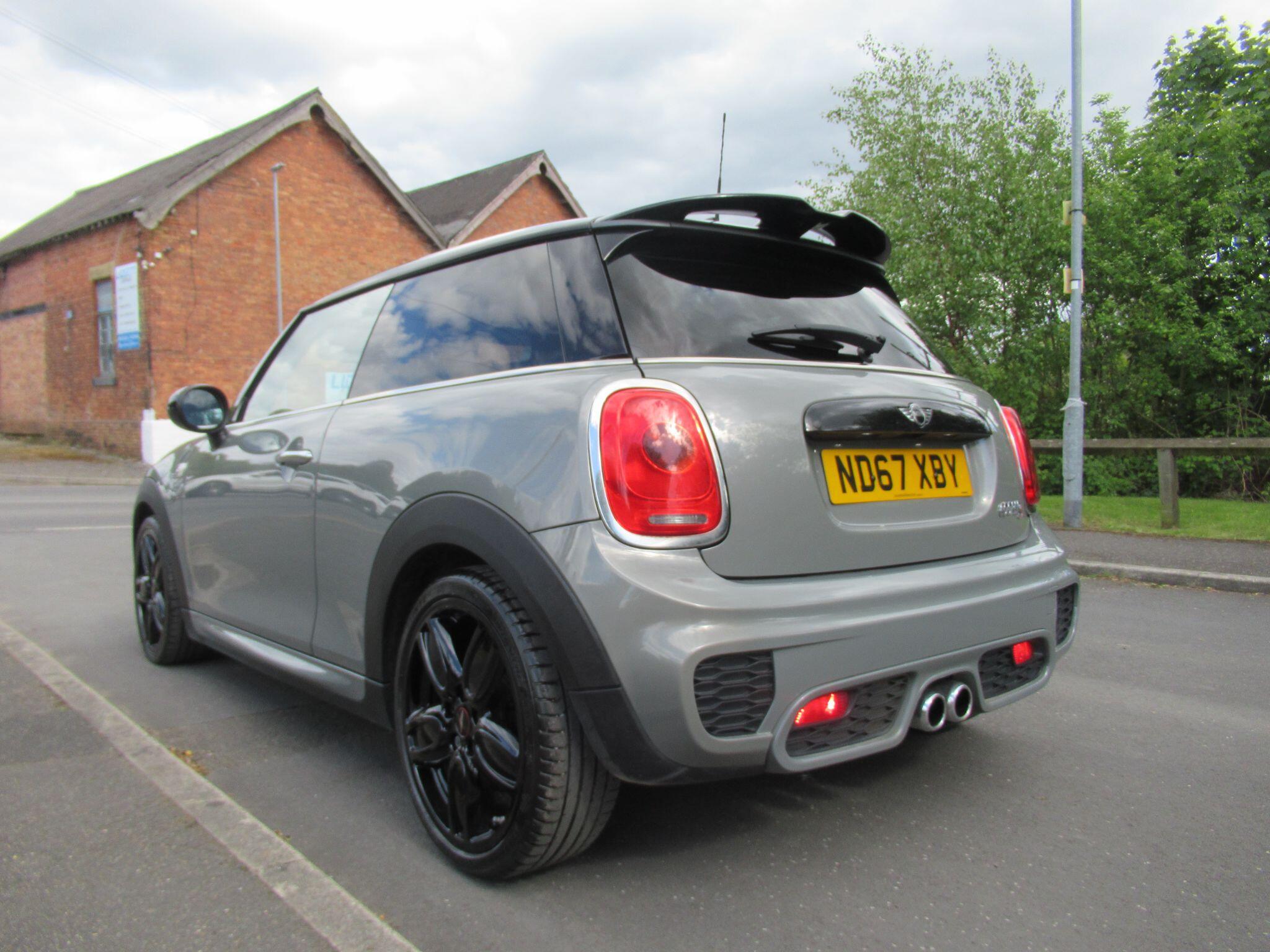 MINI Hatch - Image 3