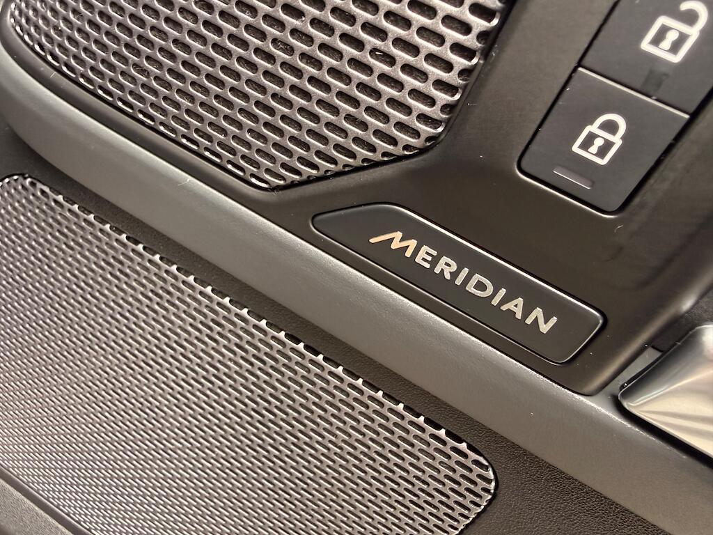 Land Rover Defender 90 - Image 50