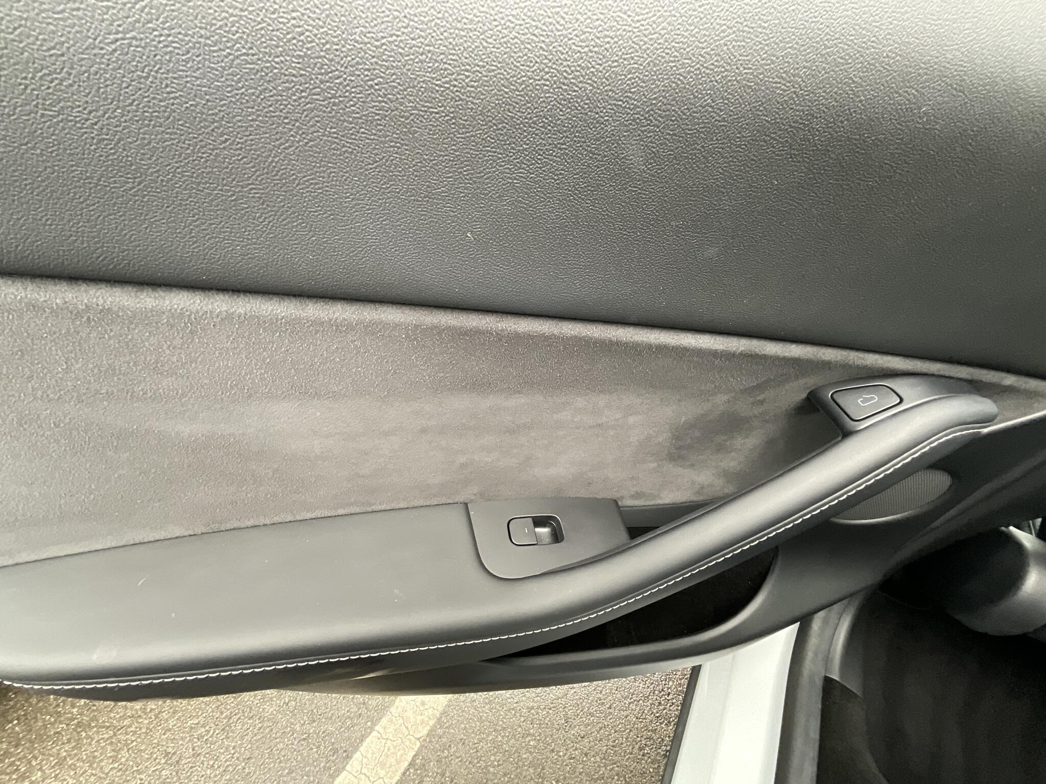 Tesla Model Y - Image 14