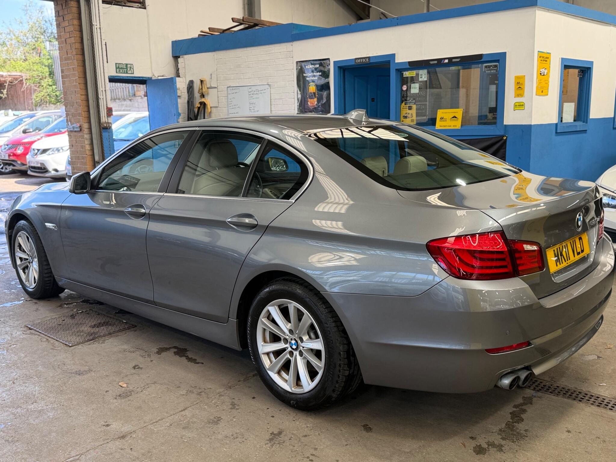 BMW 5 Series - Image 5