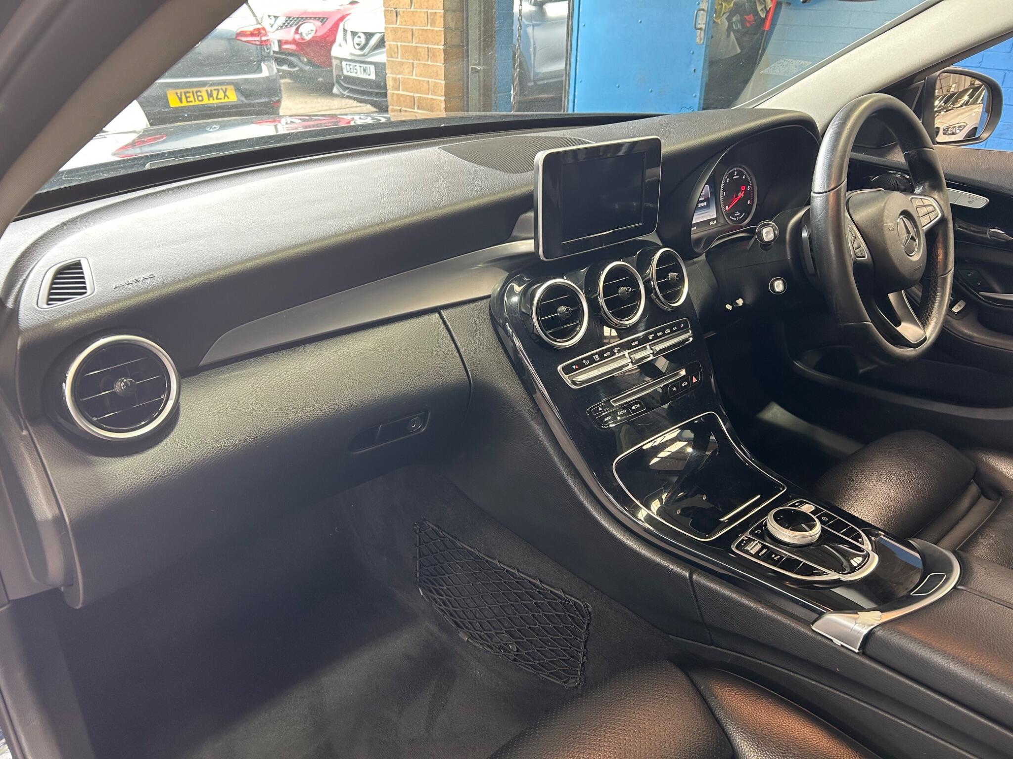 Mercedes C Class - Image 16