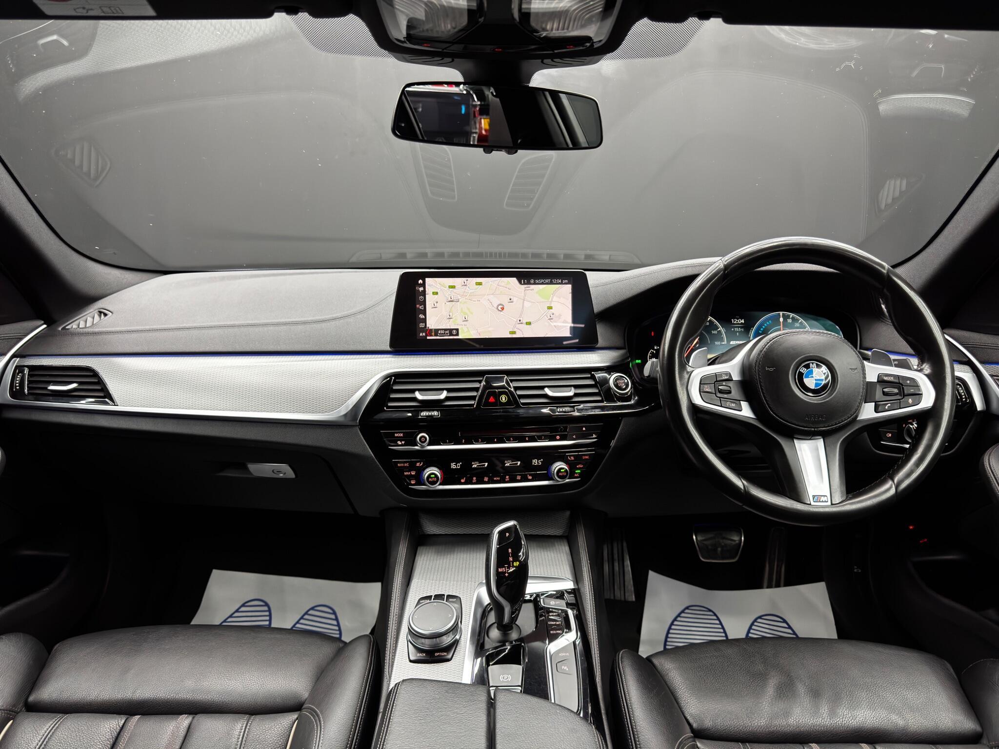 BMW 5 Series - Image 10