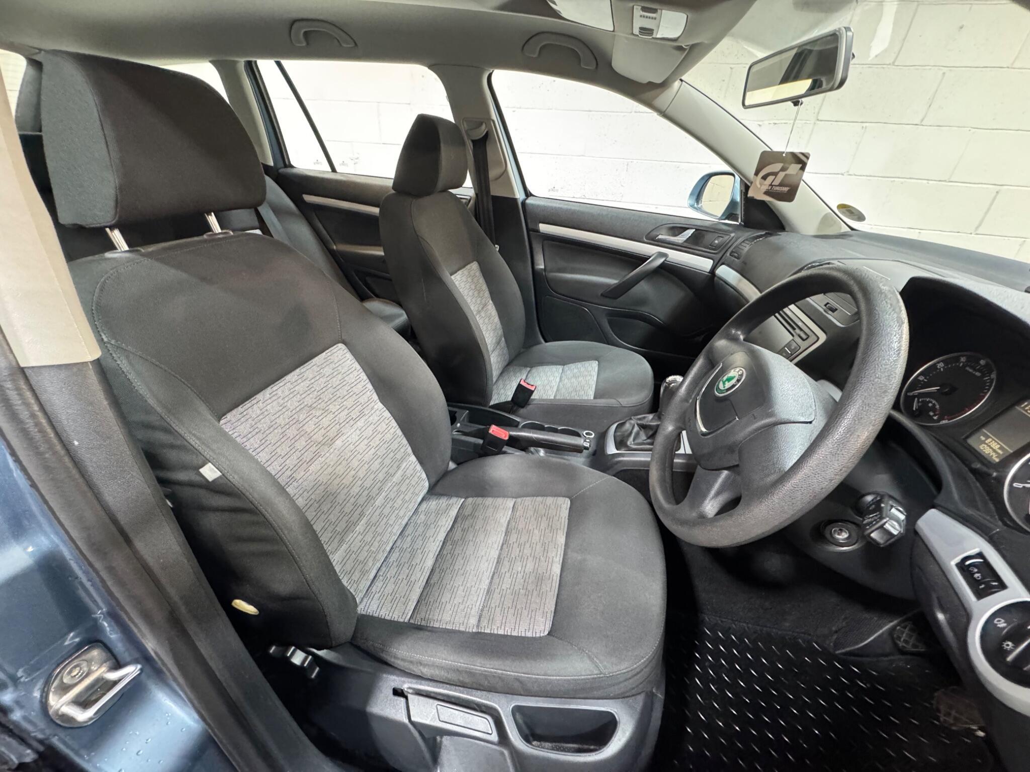 Skoda Octavia - Image 8