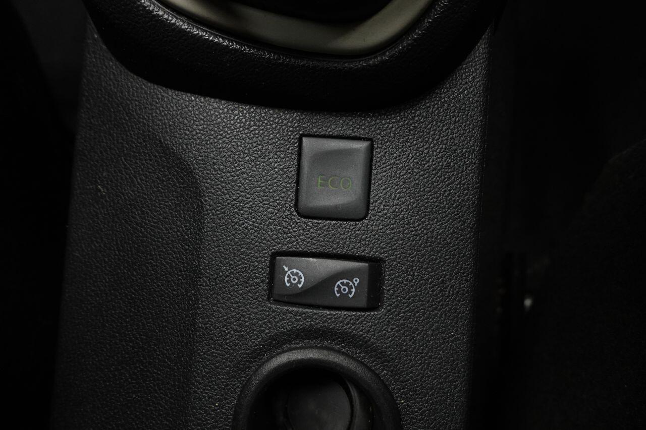 Renault Captur - Image 38